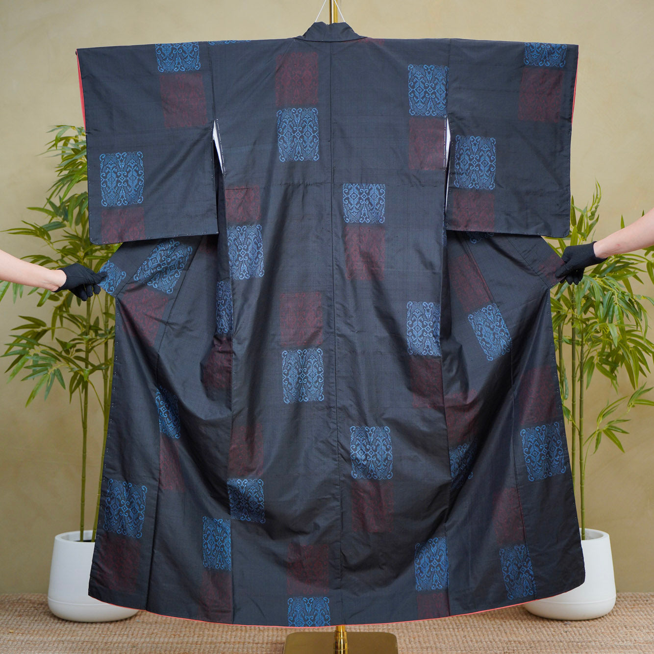 Premium Oshima Fabric: 0818_03 | Nocturne Geometric