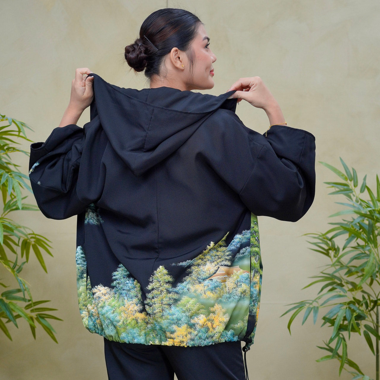 Premium On-hand: Black Hoodie | H8295Y