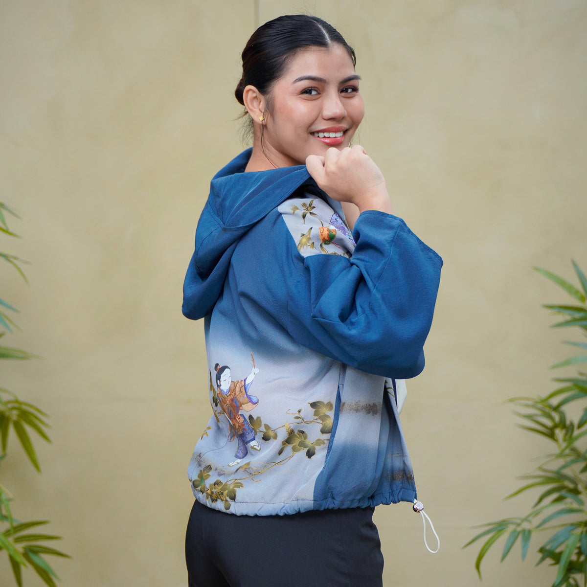 Premium On-hand item: Cream Kodomo Hoodie | Small | HK7801Y -O