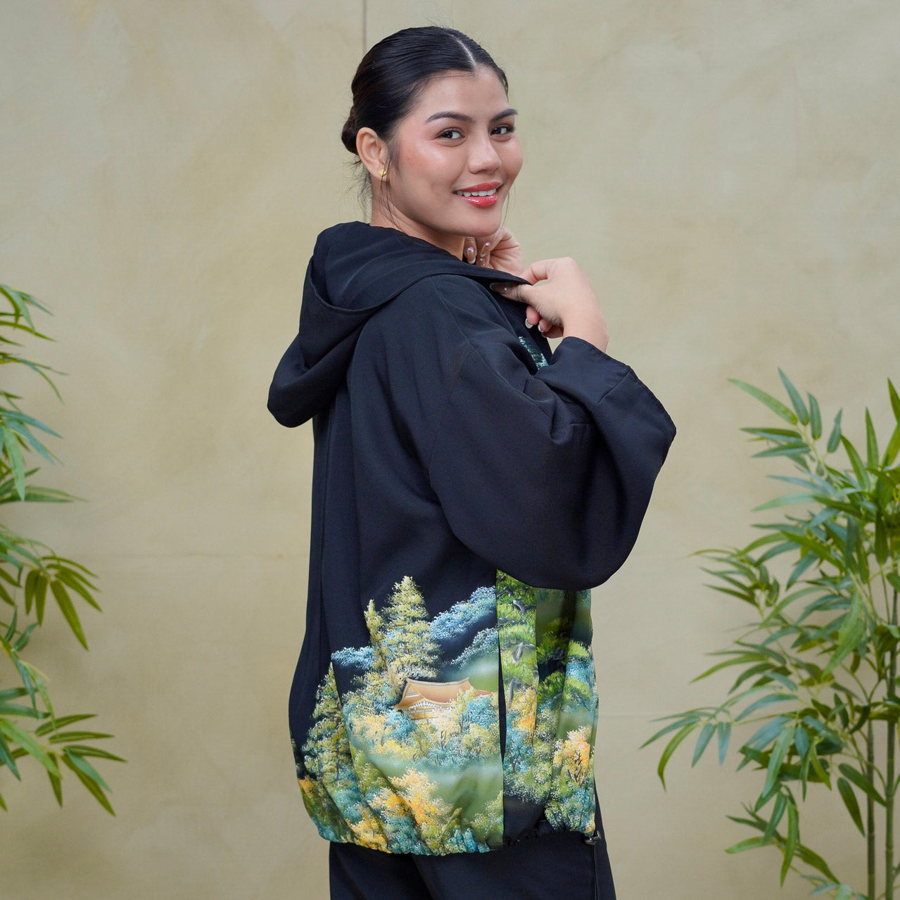 Premium On-hand: Black Hoodie | H8295Y