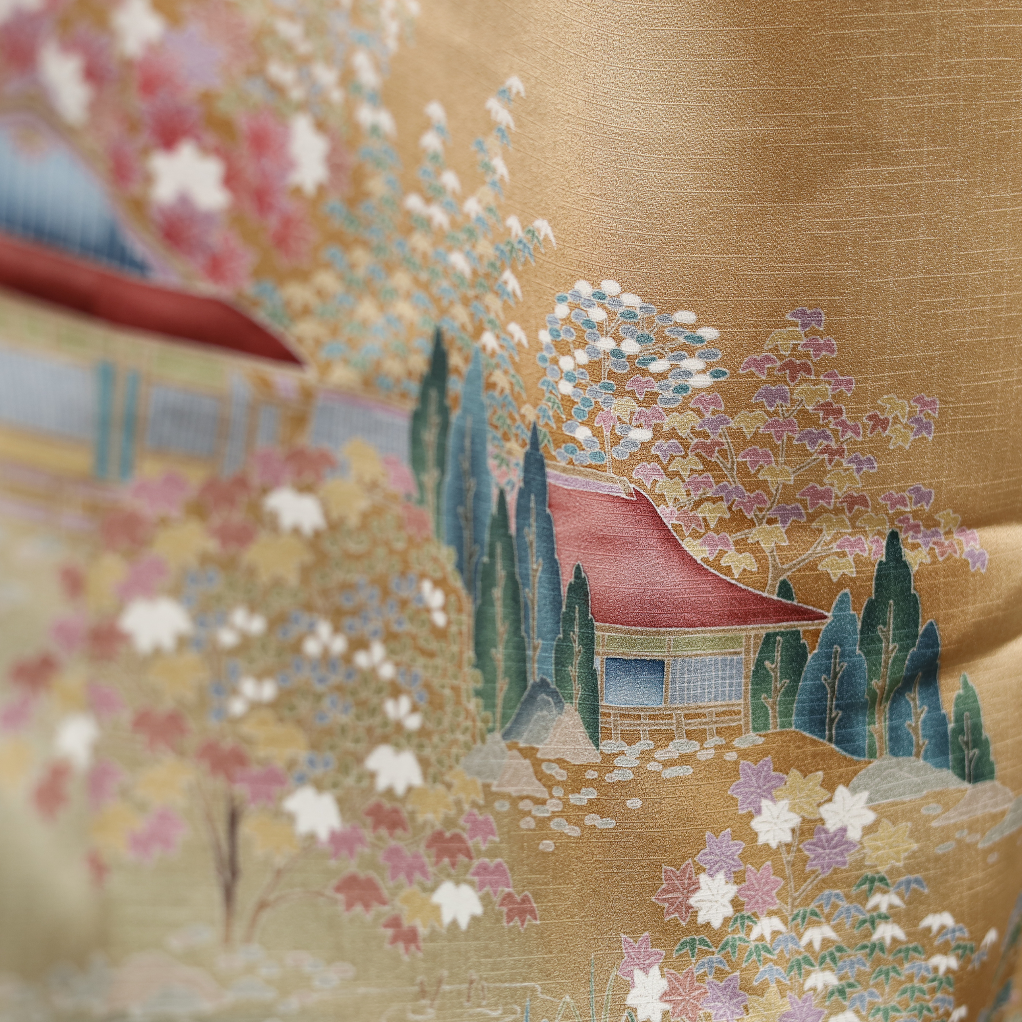 DrawJS29/Gold PREMIUM: Nestled Foliage