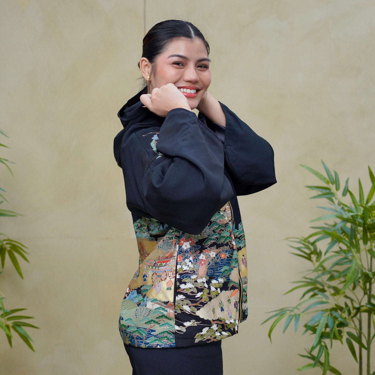 Premium On-hand: Black Hoodie With Zipper | HWZ8296Y (SO M)