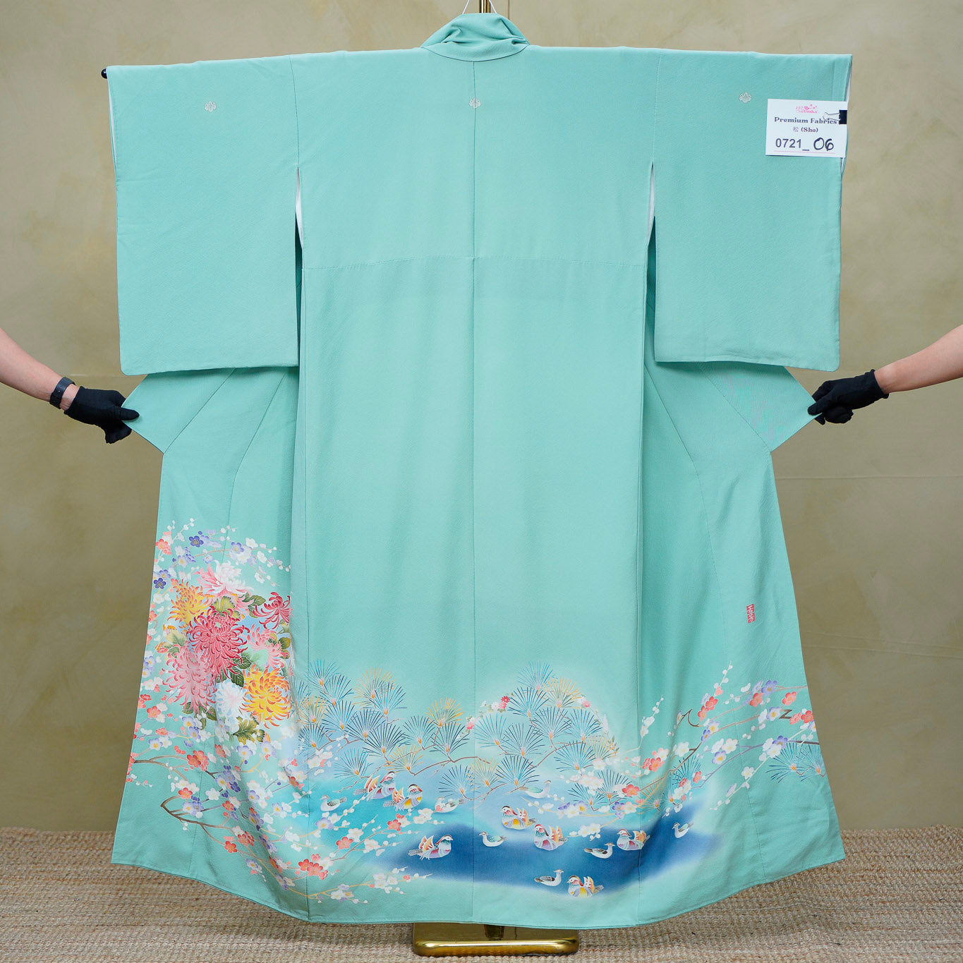 Premium Sho Fabric: 0721_06 | Petals on the Breeze