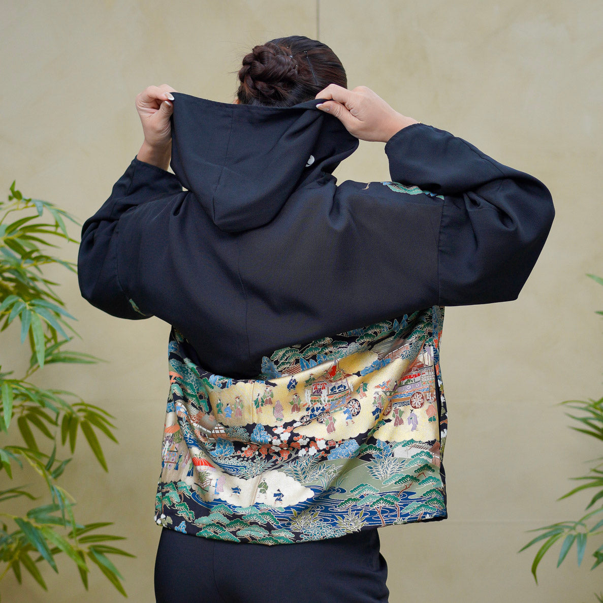 Premium On-hand: Black Hoodie With Zipper | HWZ8296Y (SO M)