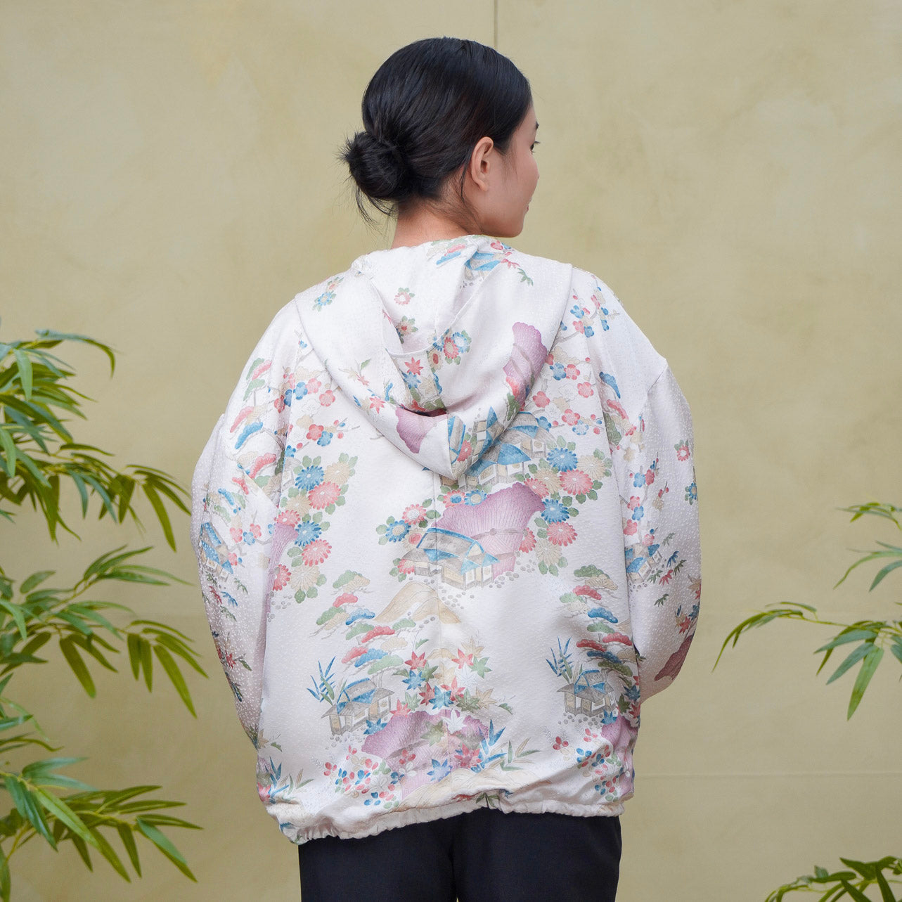 Premium On-hand: Cream Hoodie | H8229Y