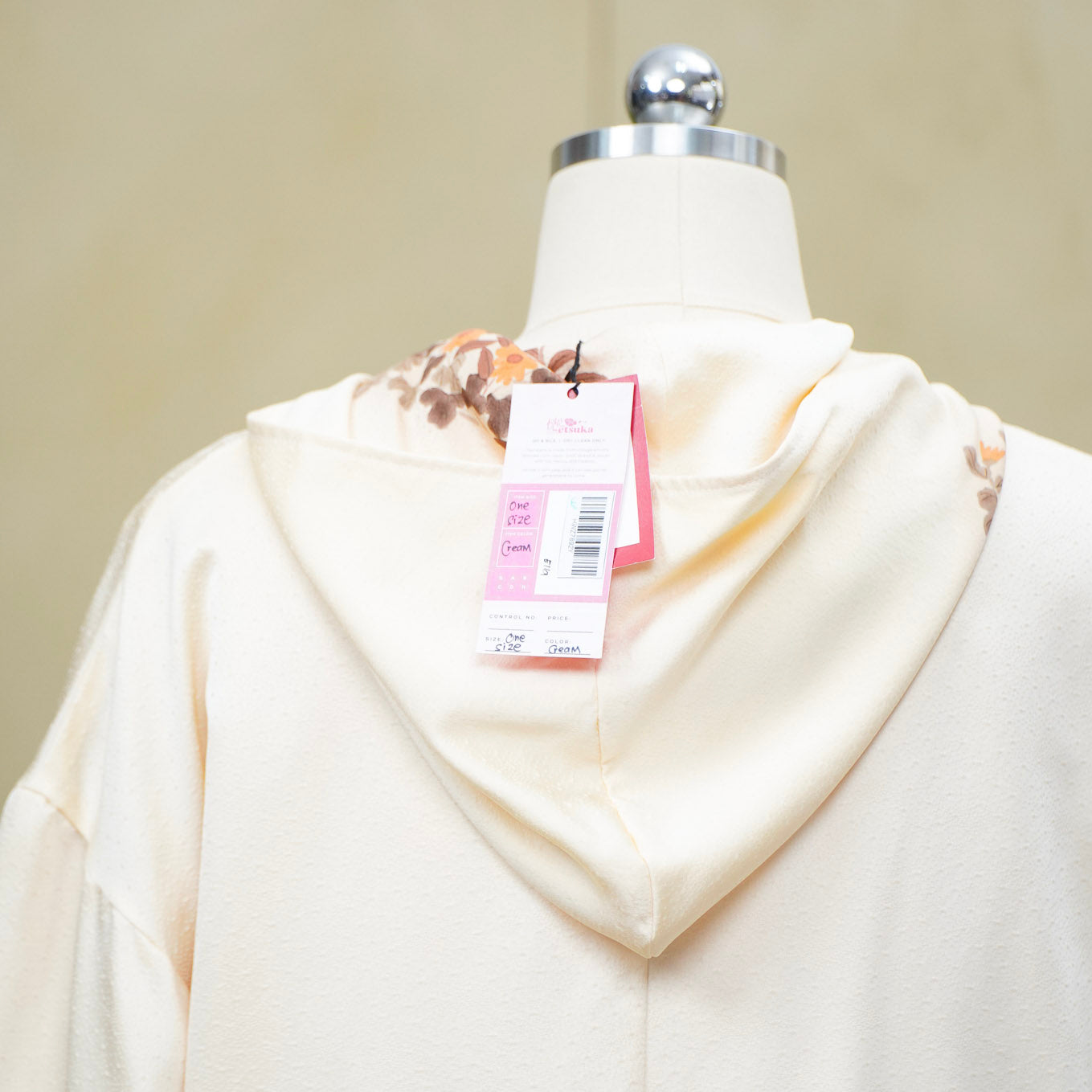 8k Hoodies On-hand: Cream Hoodie With Zipper | HWZ7892Y