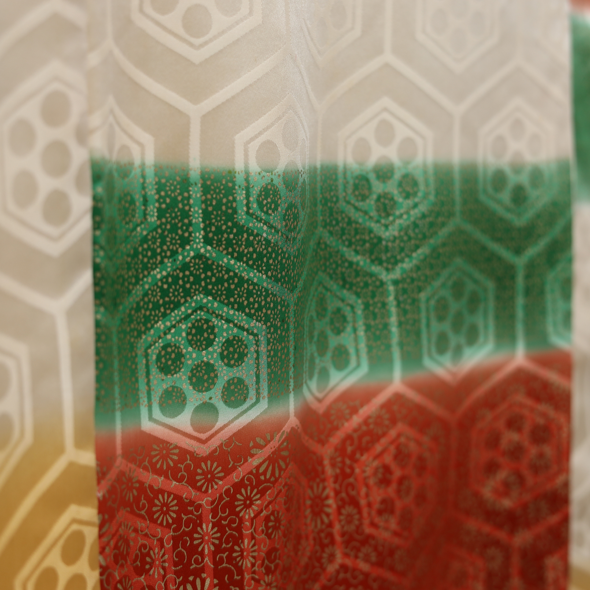 DrawJS30/Gold: Embroidered Fields