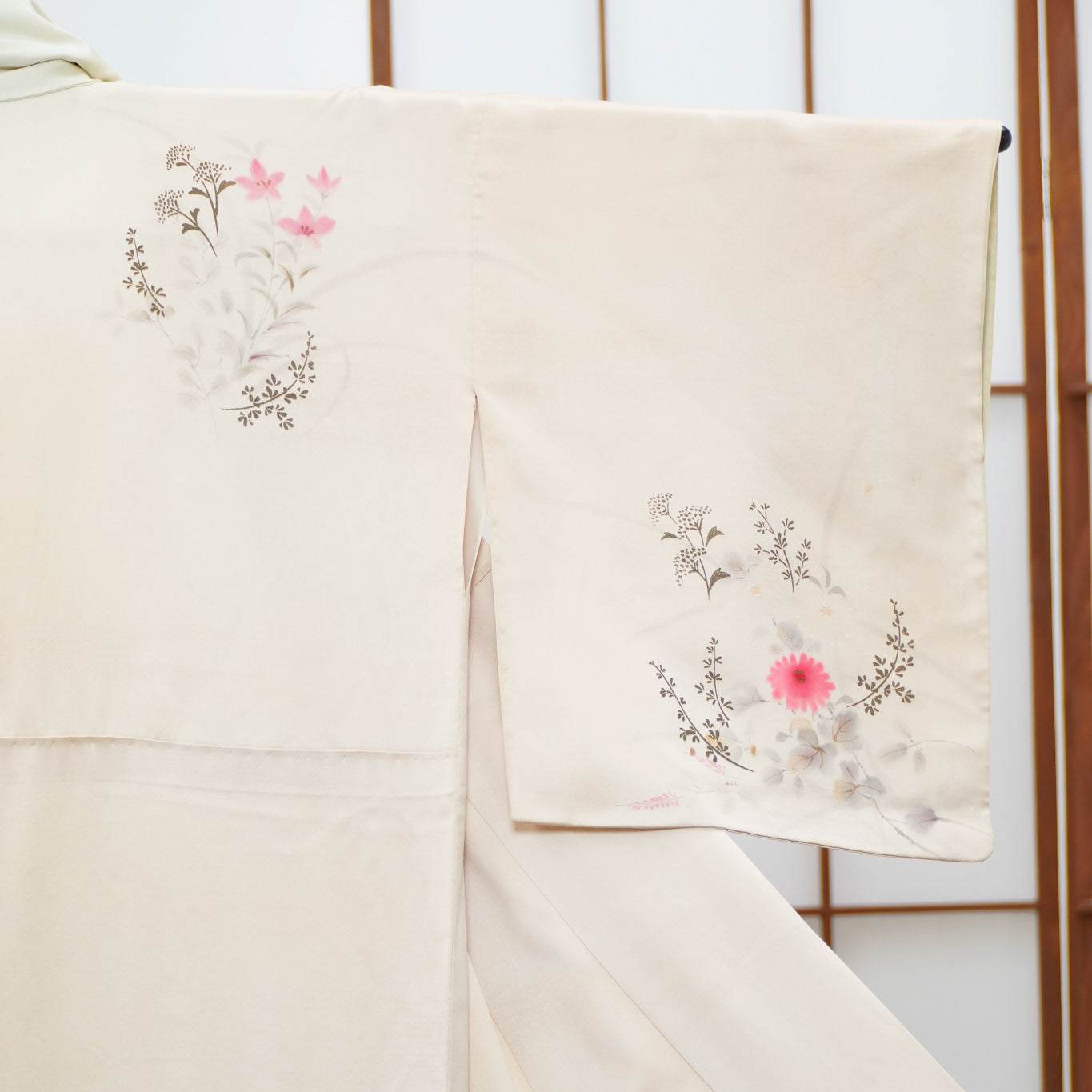 Bai Fabric: 0630_29 | Prime Flowers