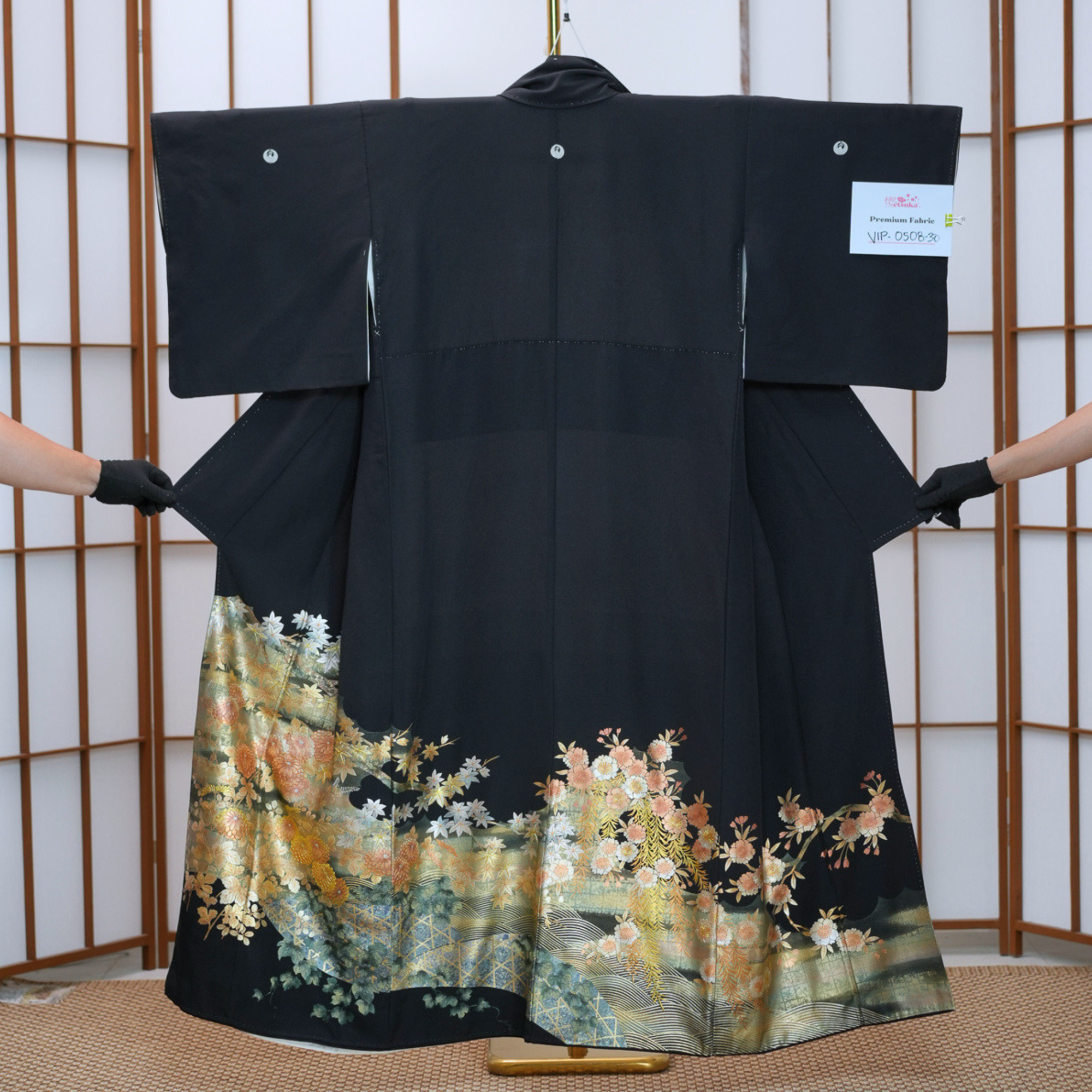 Premium Fabric: VIP sho 0508_30 | Black gold leaves