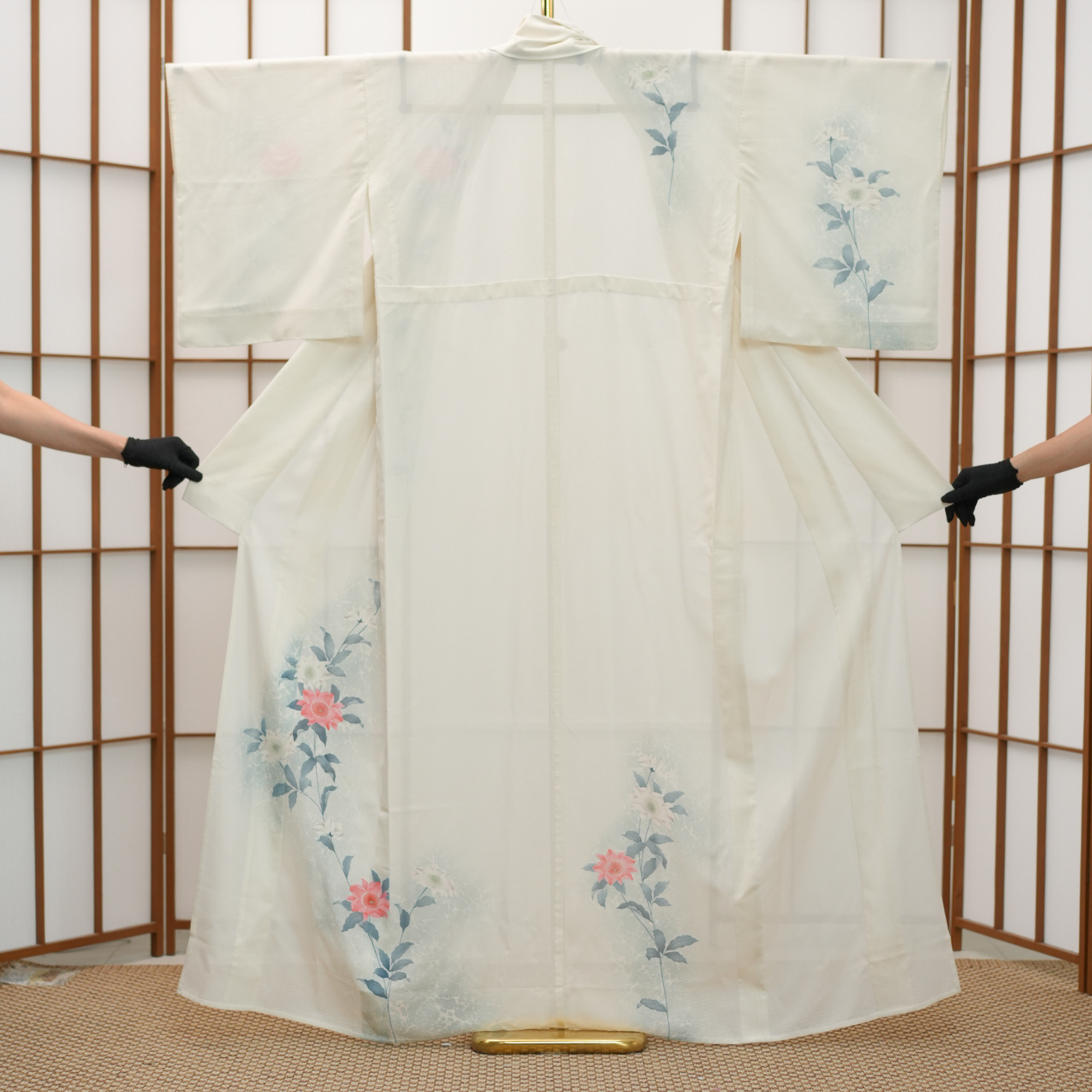 Premium Fabric: 0508_04 | Blossom in Ivory