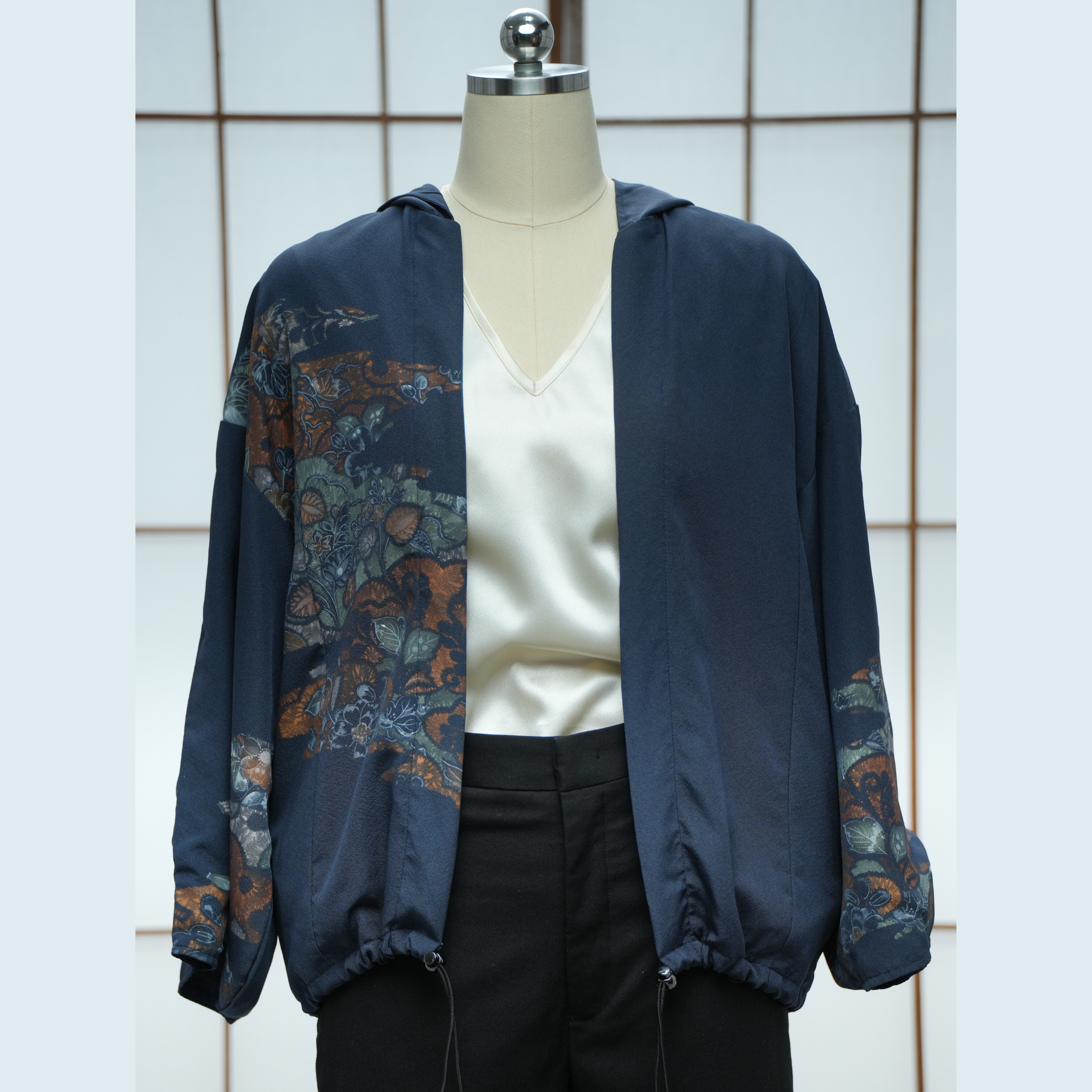 [RARE!]Premium On-hand: Navy Hoodie | H6609