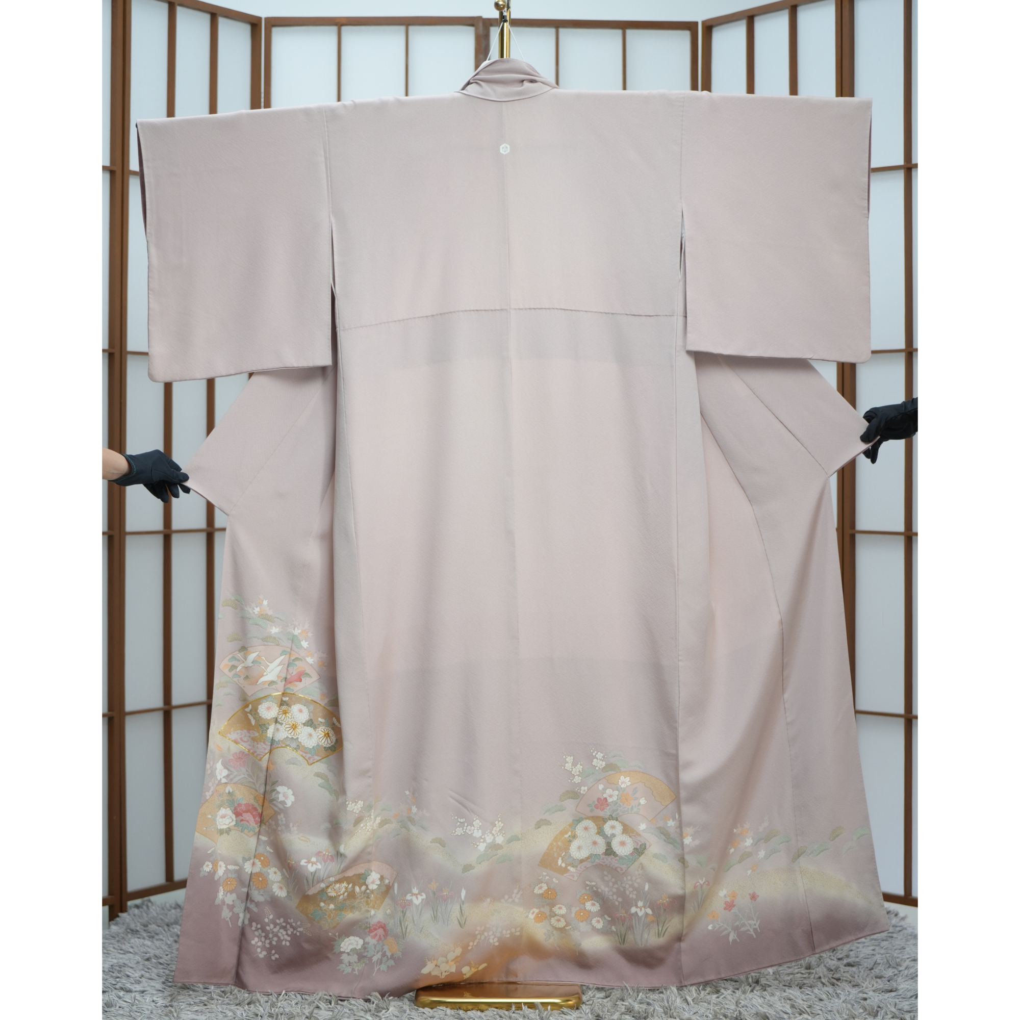 Bai Fabric: 0324_10 | Embroidered Kiku Fan