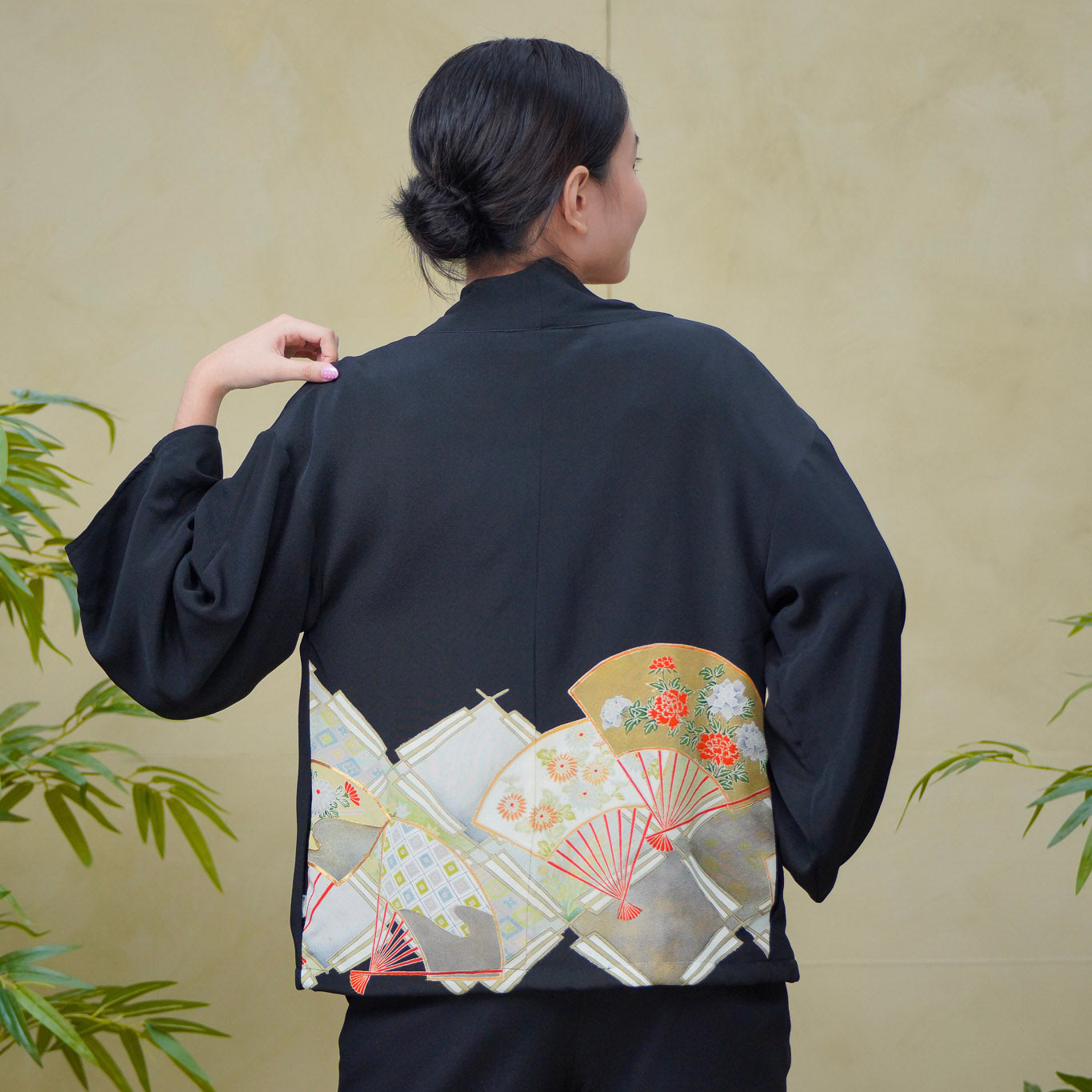 (RH) On-hand item: Black Blazer | 1P | B6524Y