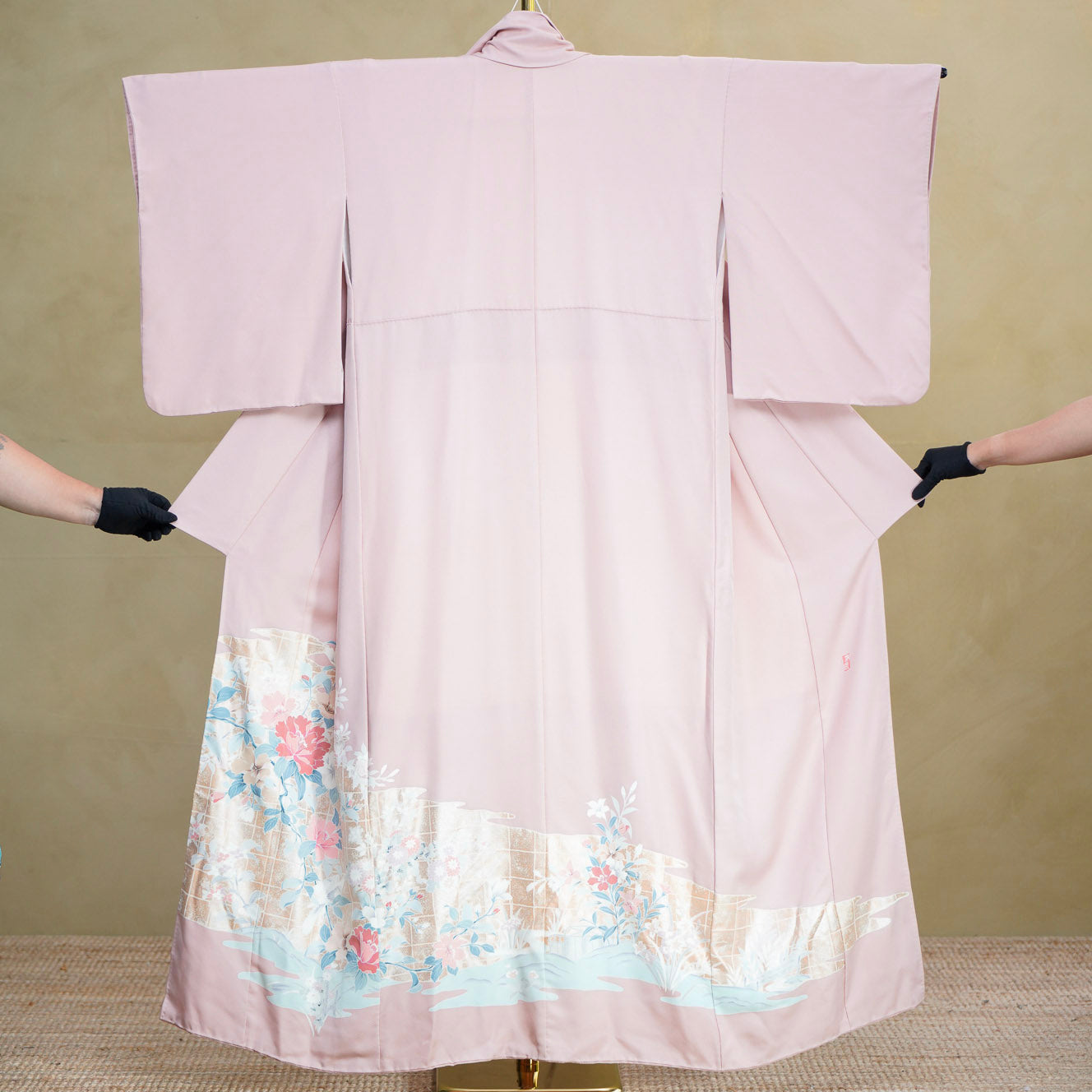 Pre-Birthday Fabric: REG0827-13 | Pink Night Jasmine