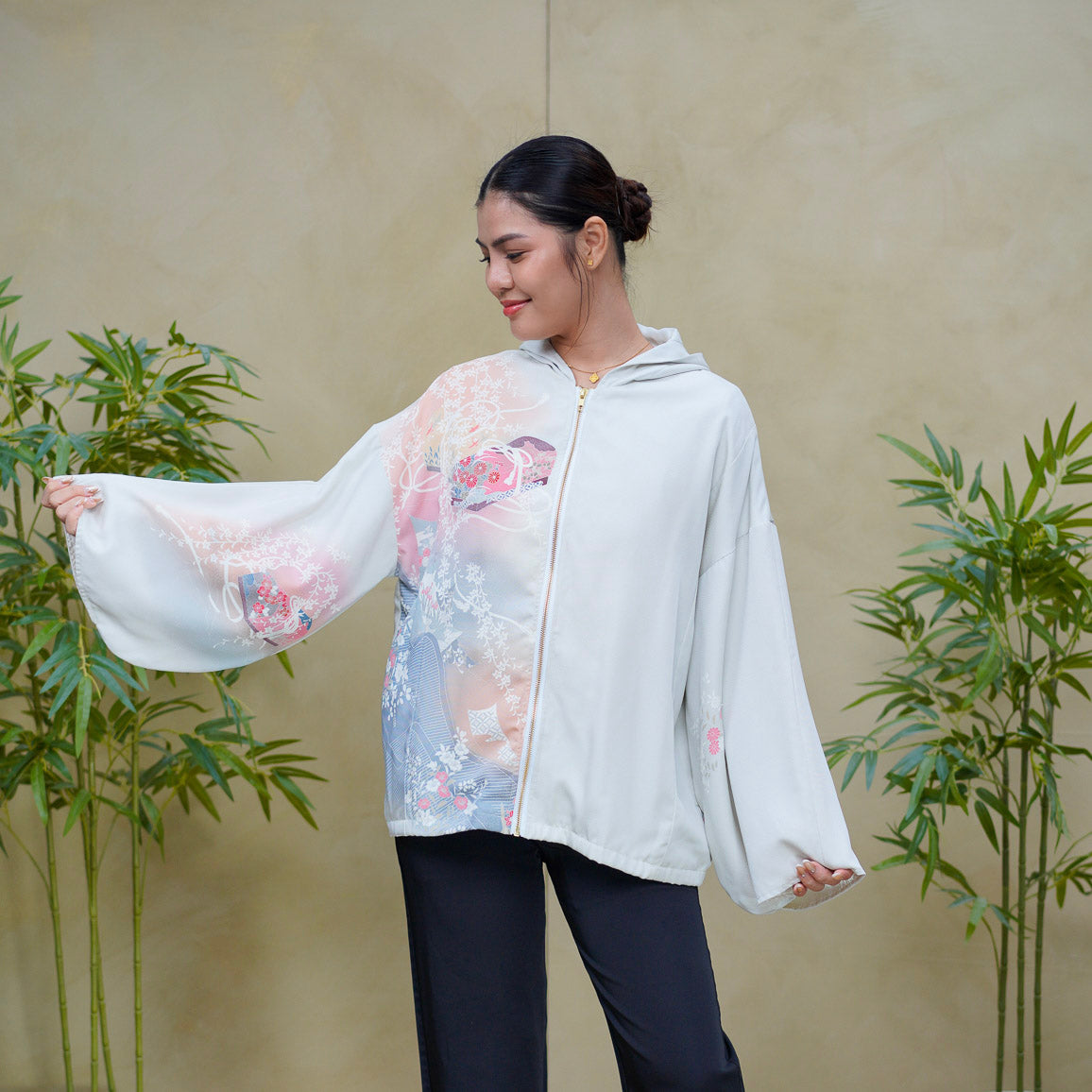 Premium On-hand: Cream Hoodie With Zipper | HWZ8278Y (SO M)