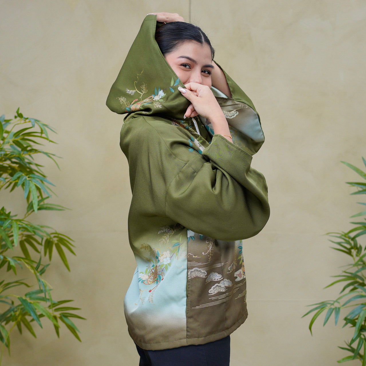 Premium On-hand: Green Hoodie With Zipper | HWZ8265Y (SO M)