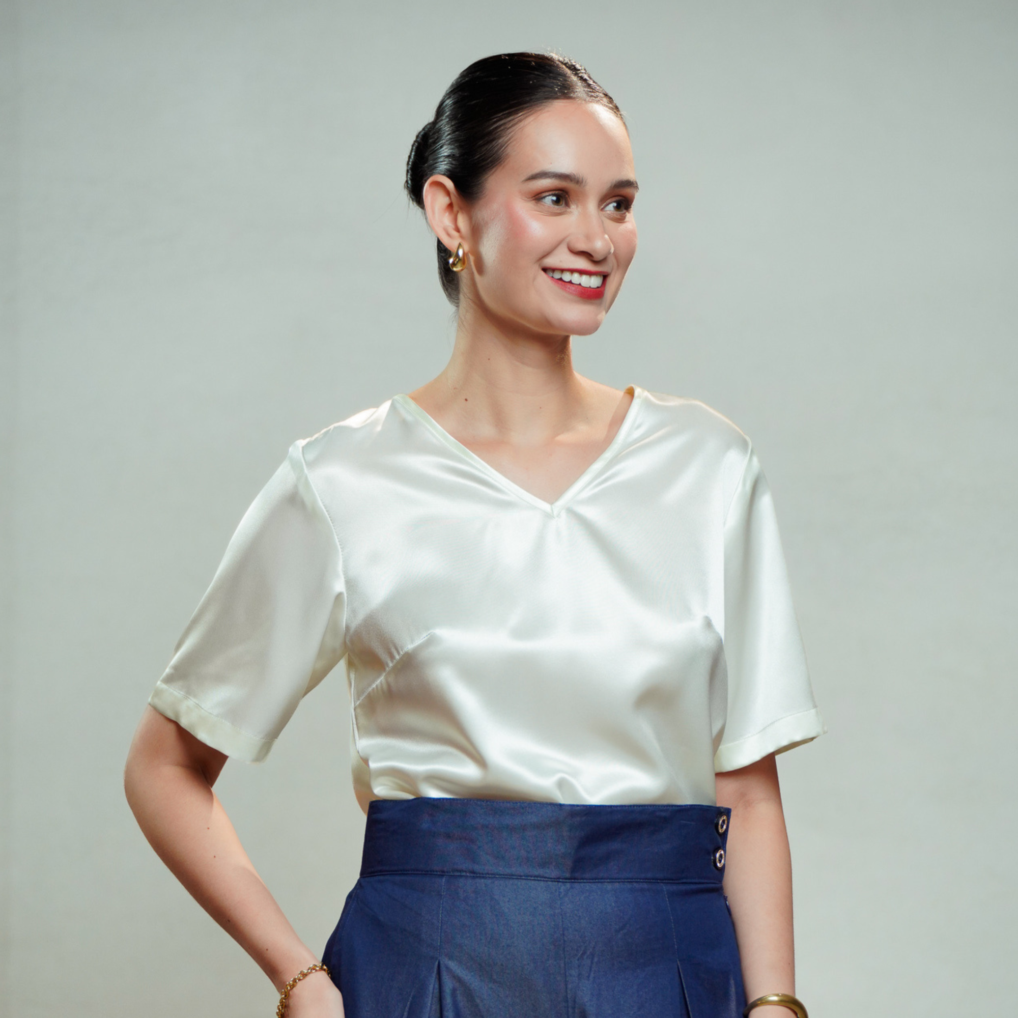 On-hand item: White Silk Cotton Top with Sleeves