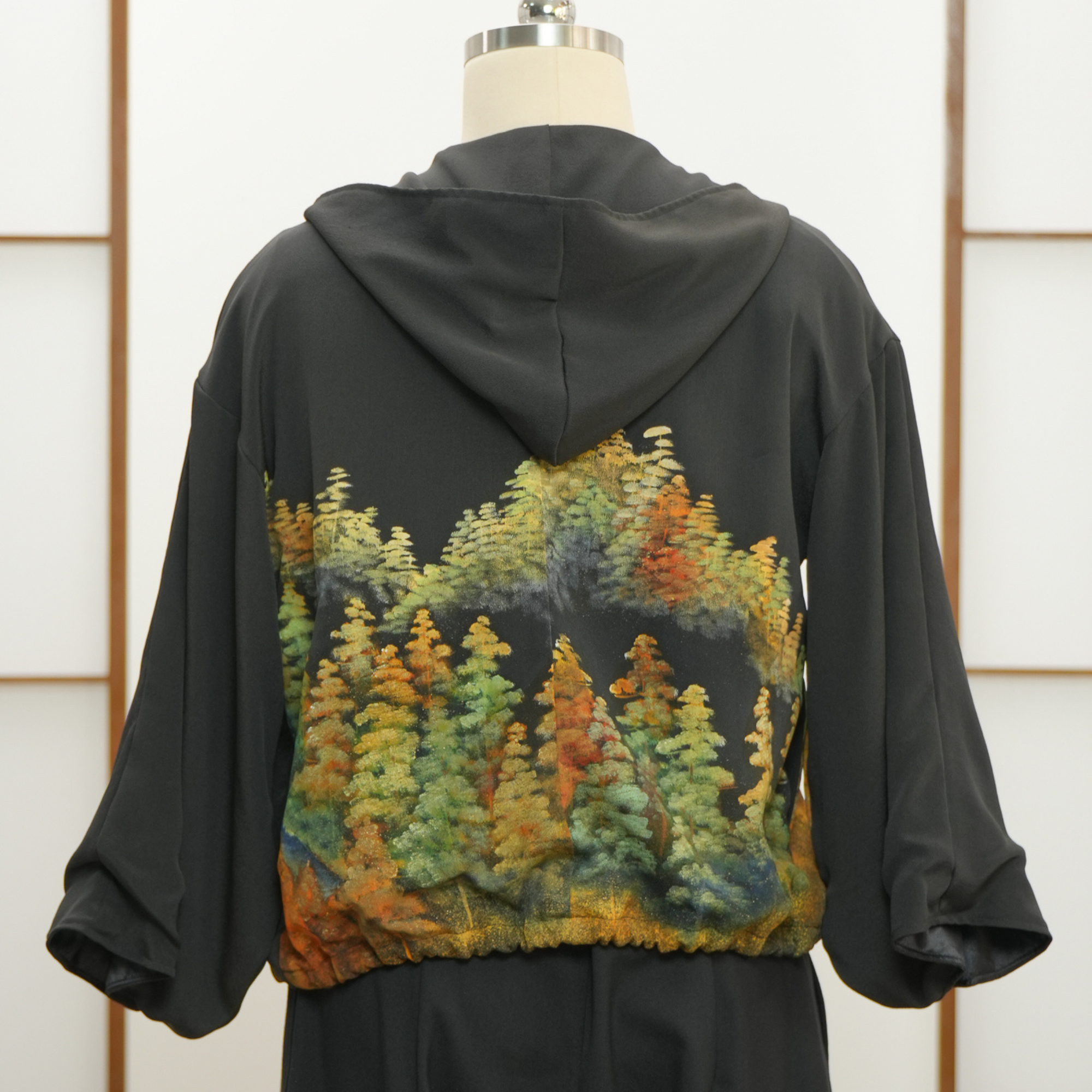 Premium On-hand item: Black Kodomo Hoodie | HK7639Y - Autumn colors!