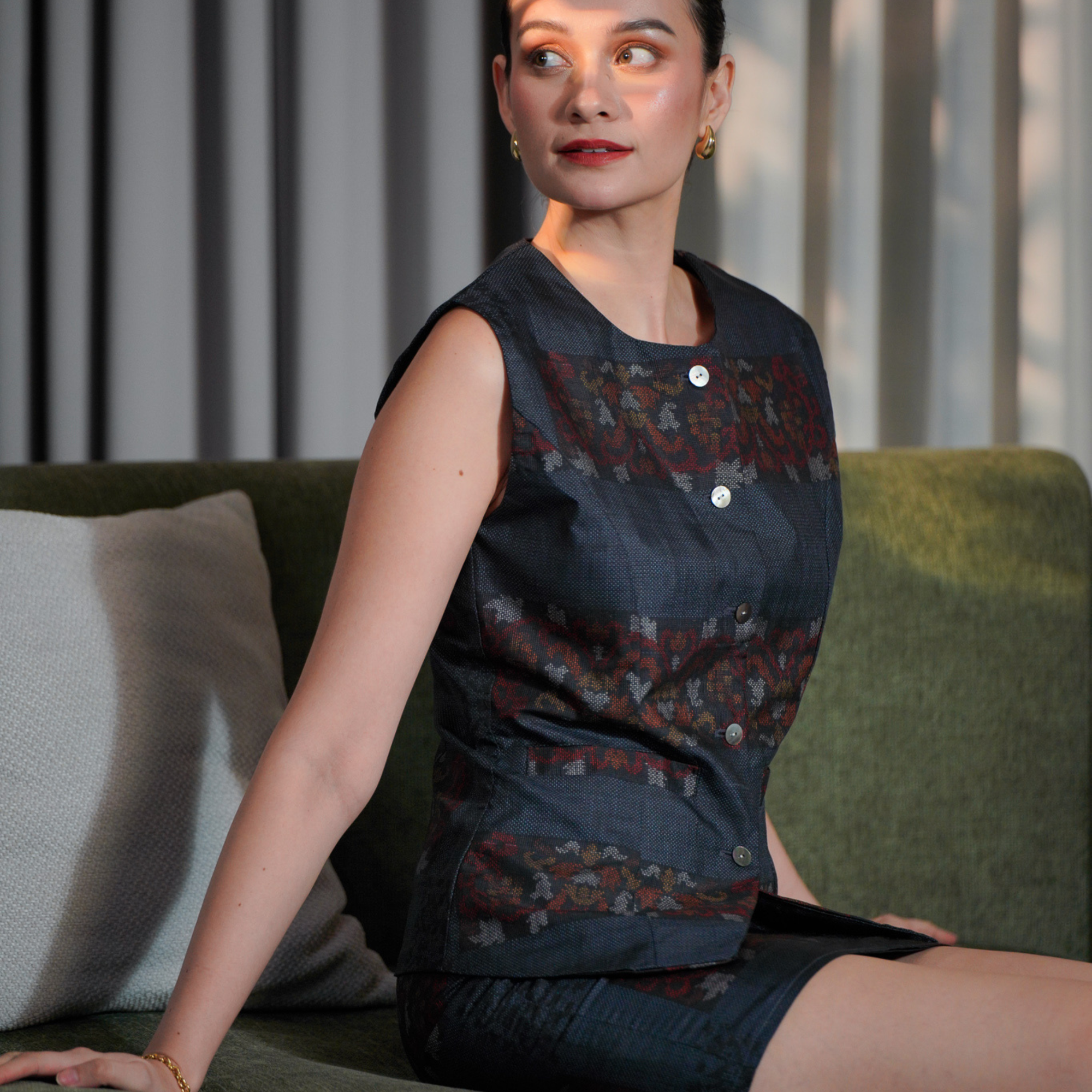 On-hand item: Oshima Vest and Pencil Skirt Coordinate