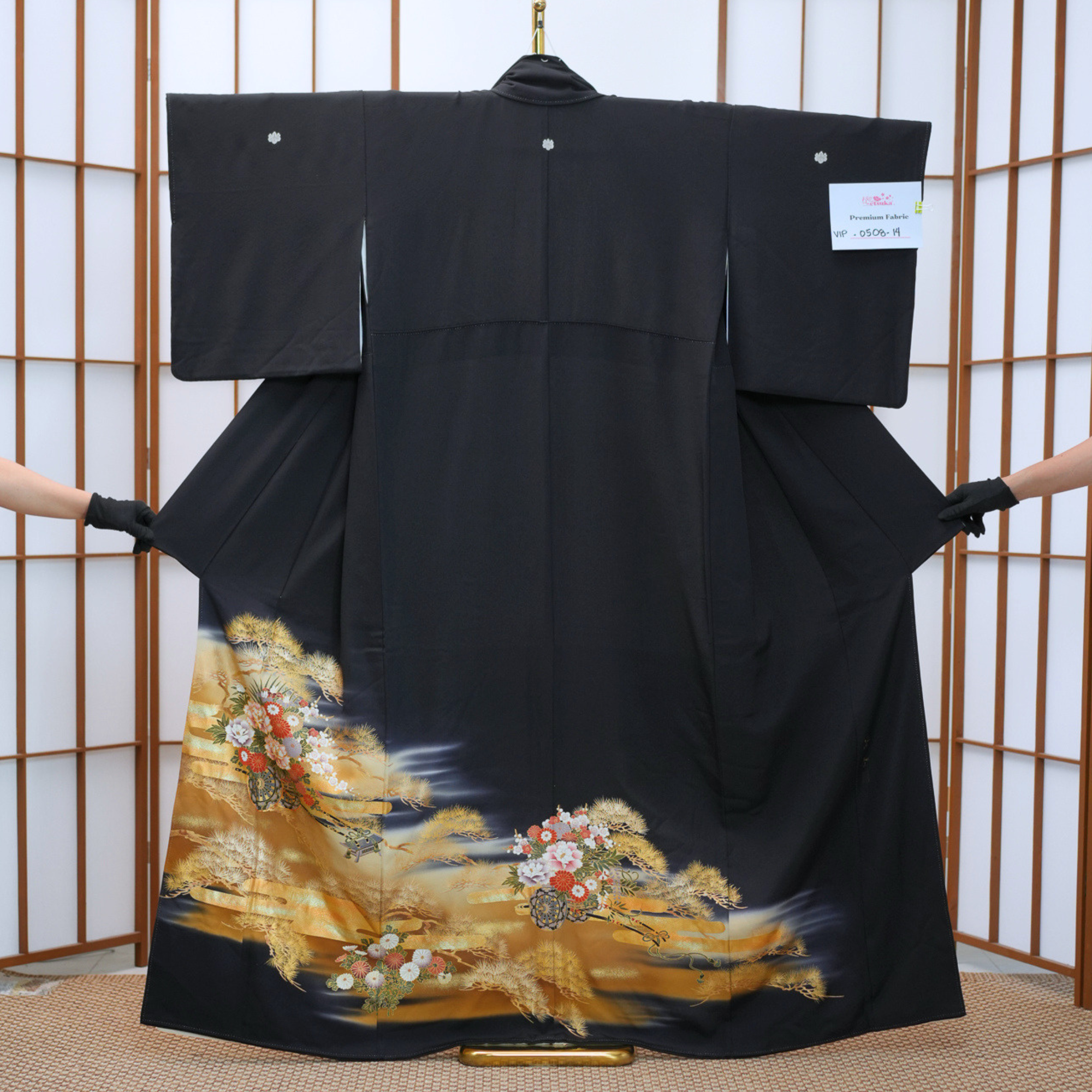 Premium Fabric: VIP sho 0508_14 | Black Gold Bloom