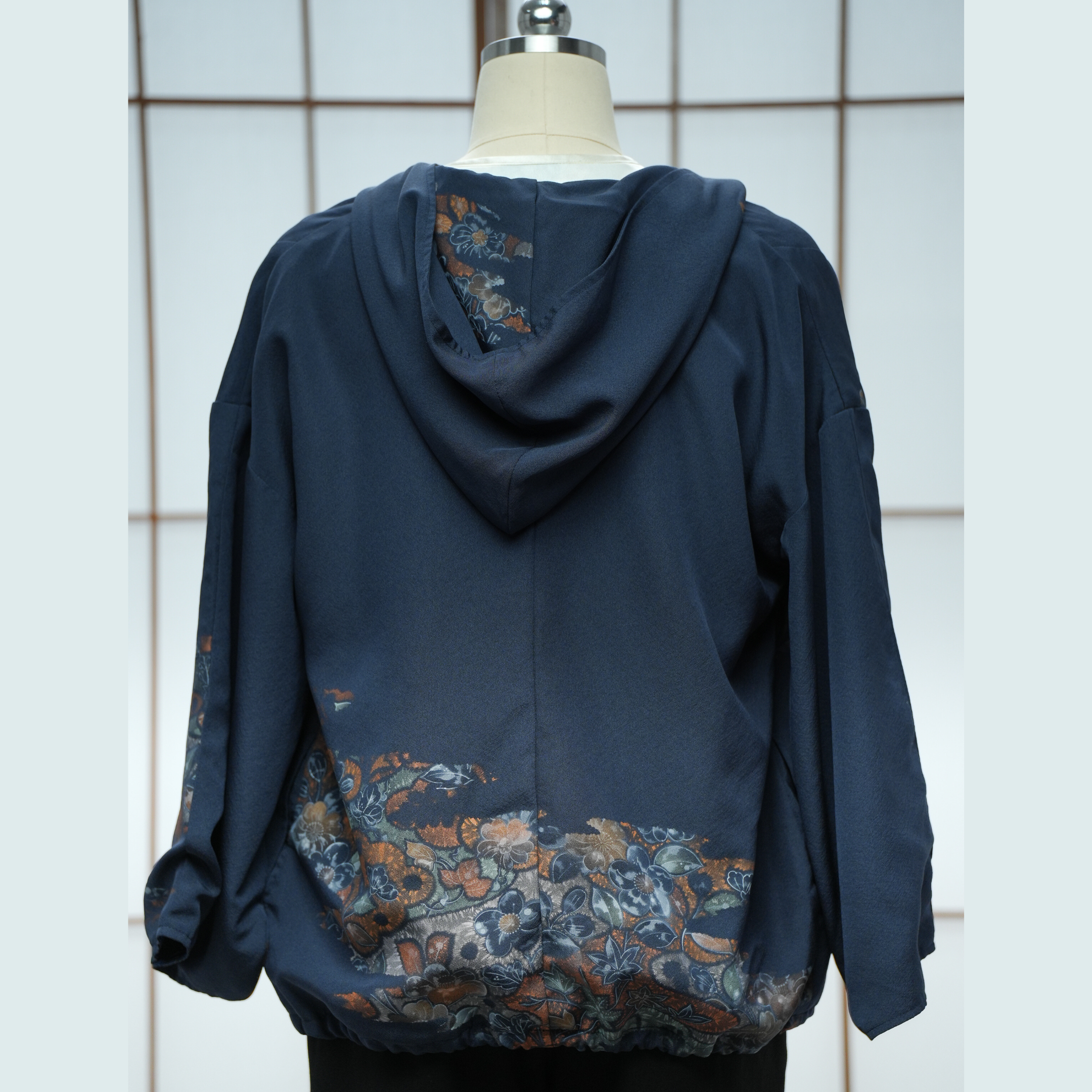 [RARE!]Premium On-hand: Navy Hoodie | H6609