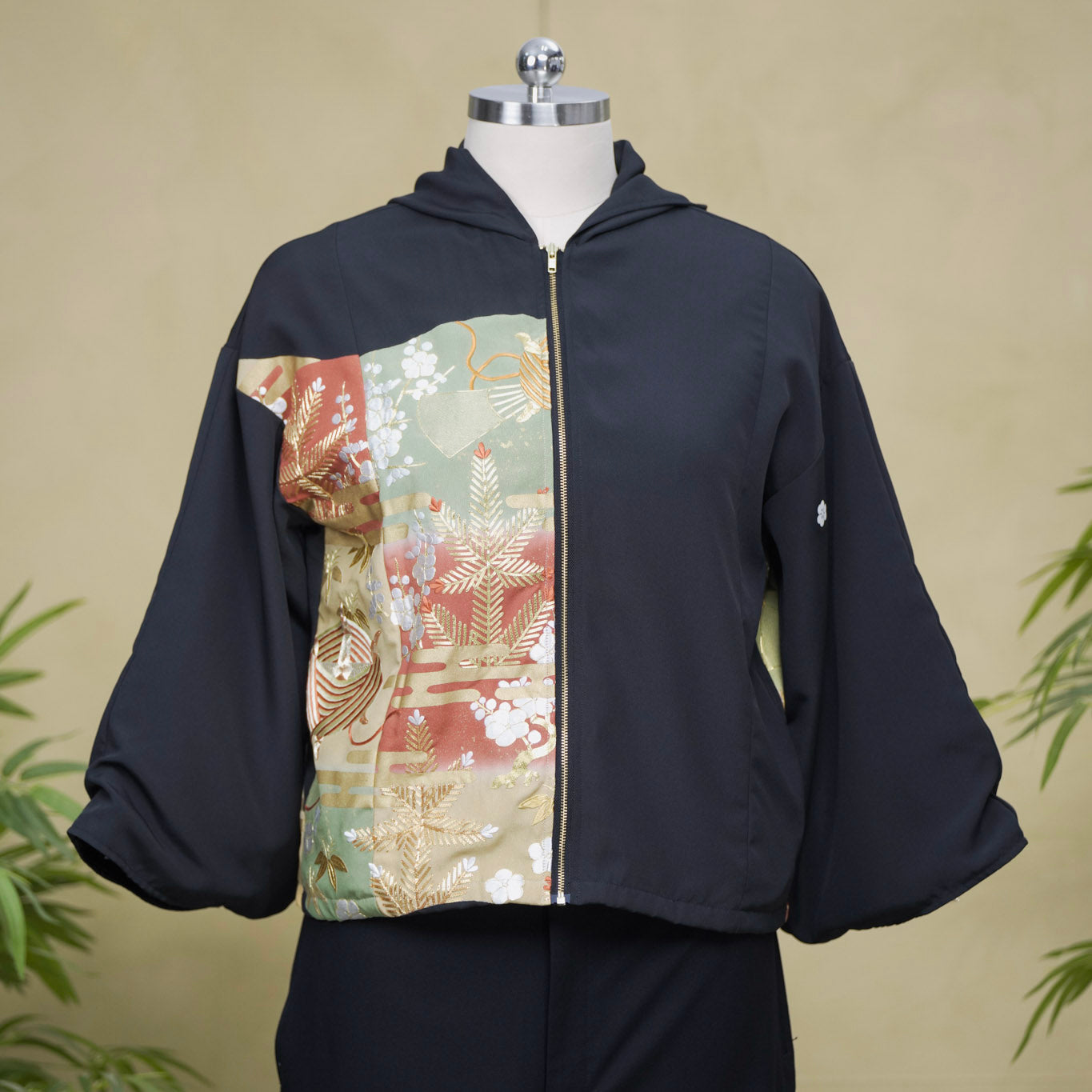 Premium On-hand: Black Hoodie With Zipper | HWZ8323Y