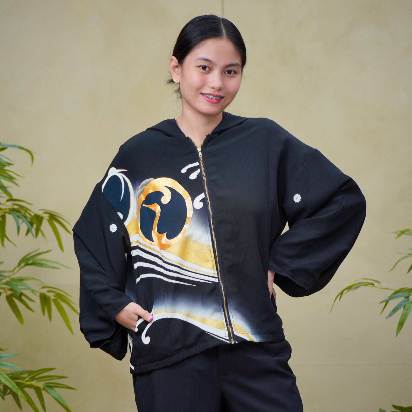 On-hand: Black Hoodie With Zipper | HWZ8211Y