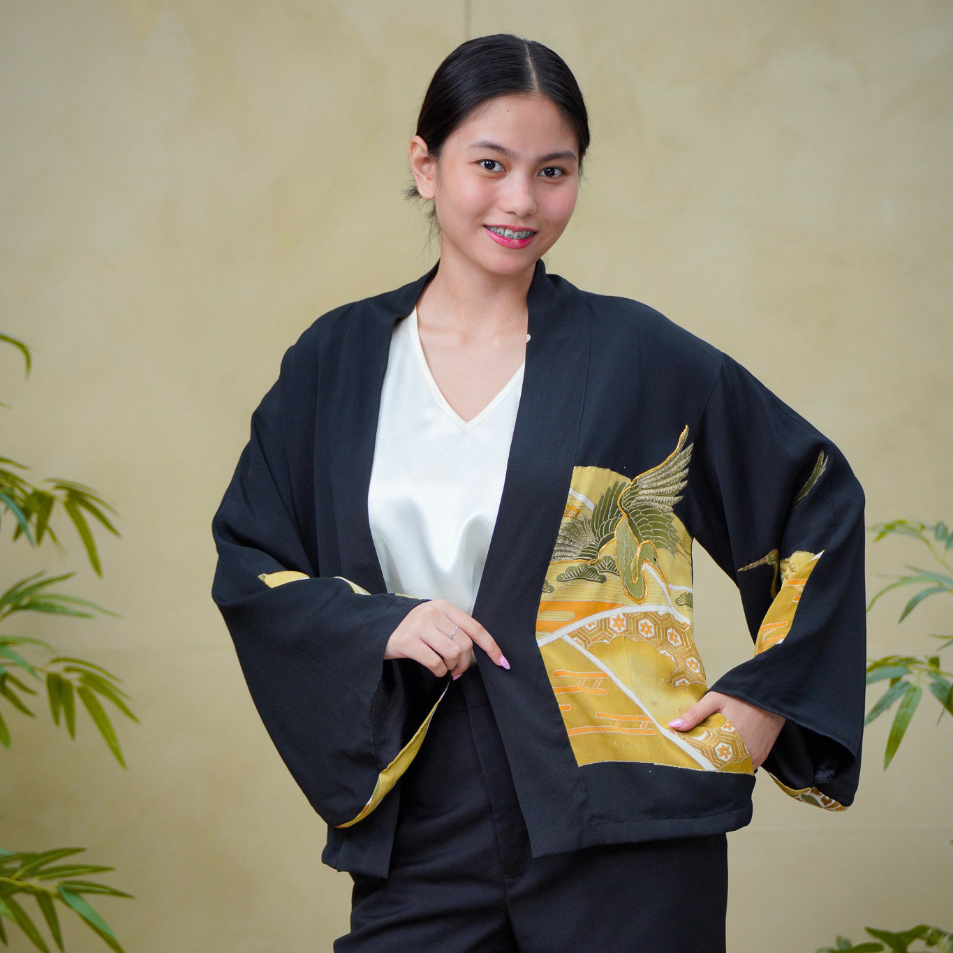 (RH) On-hand item: Black Blazer | 1T | B3710
