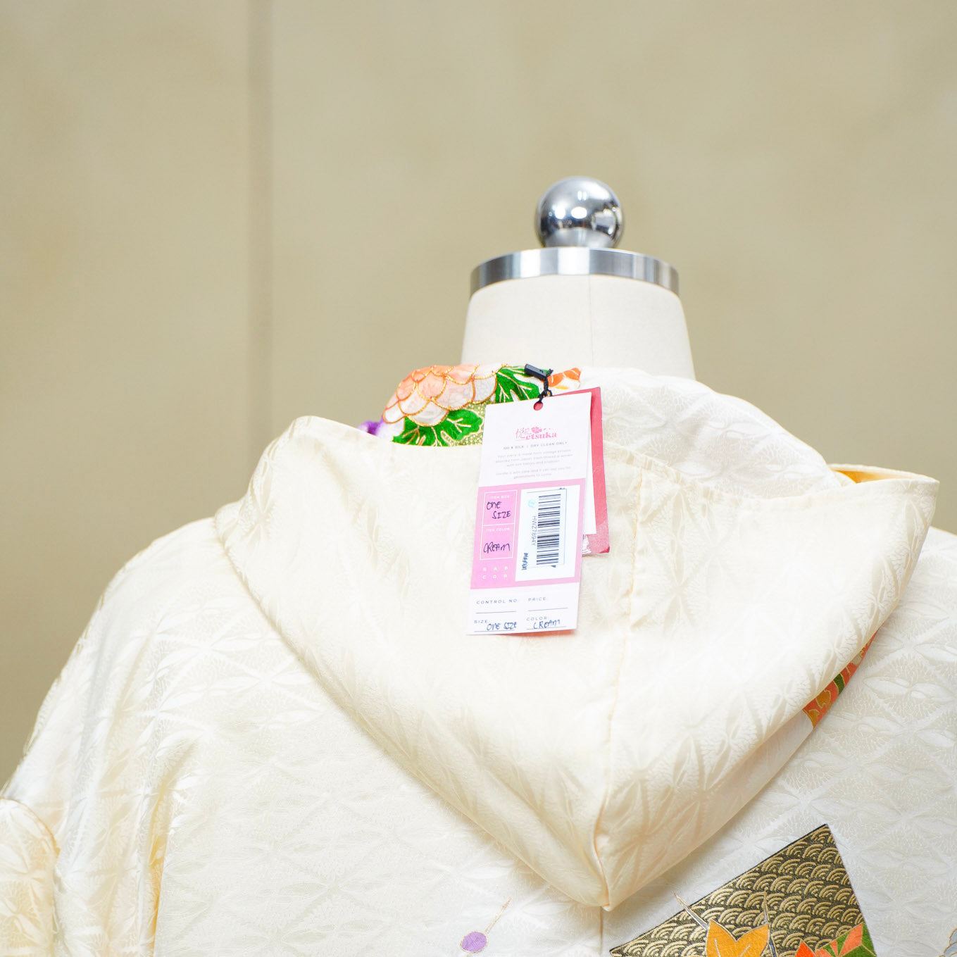 8k Hoodies On-hand: Cream Hoodie With Zipper | HWZ7894Y