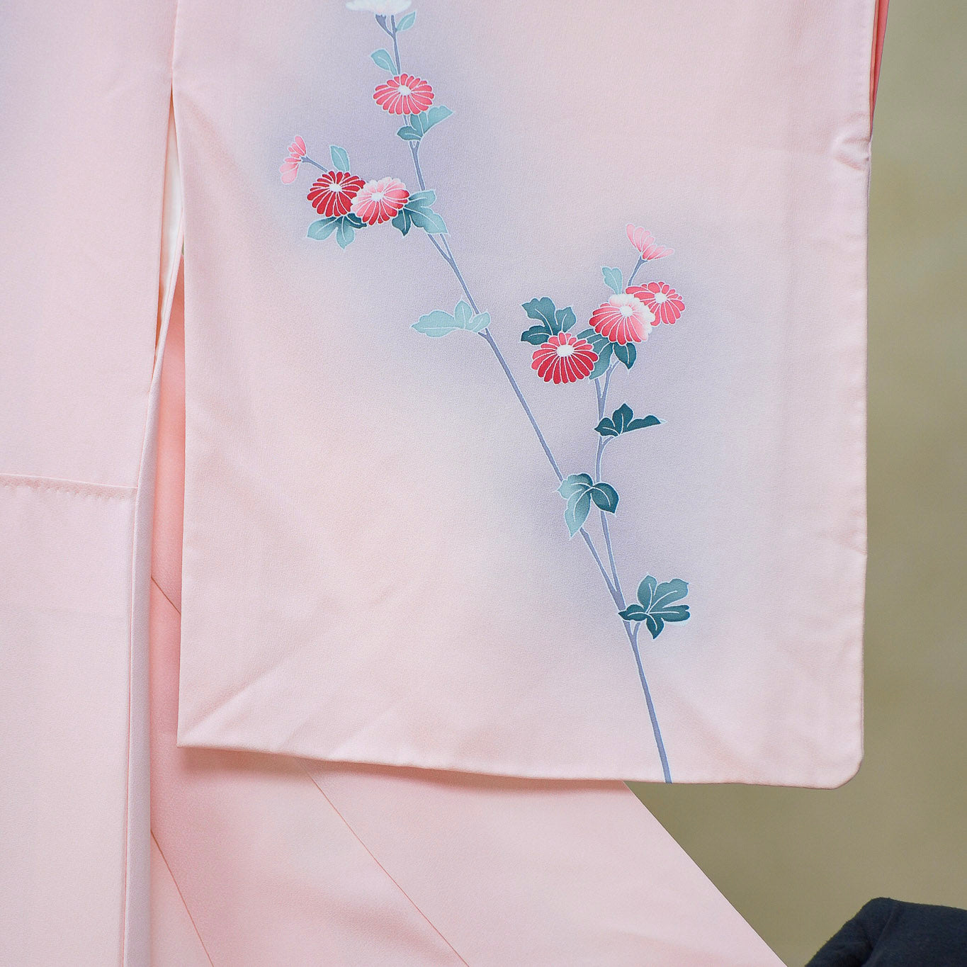 Bai Fabric: 0721_10 | Petal Procession