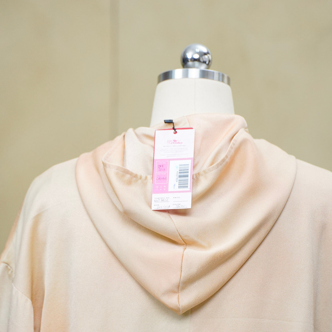 8k Hoodies On-hand: Cream Hoodie With Zipper | HWZ7824Y