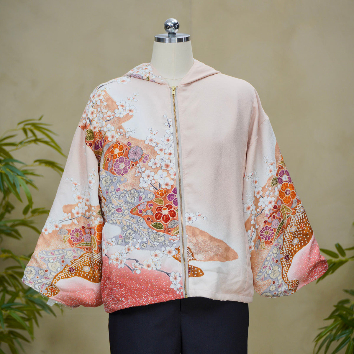 Premium On-hand: Cream Hoodie With Zipper (One Size) | HWZ7890Y