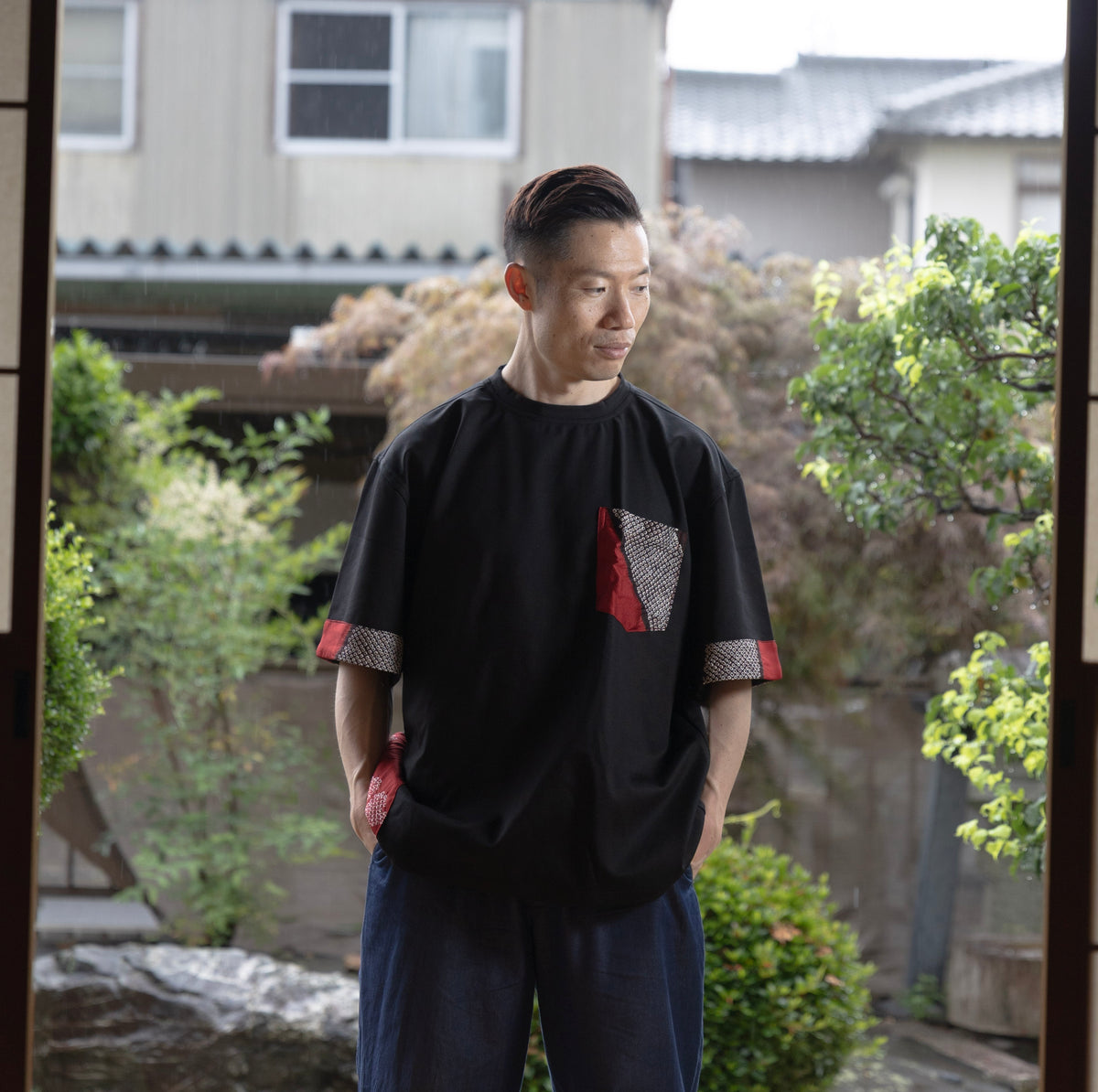 Premium On-hand: Black red Oversized Shirt | LARGE | OS5346