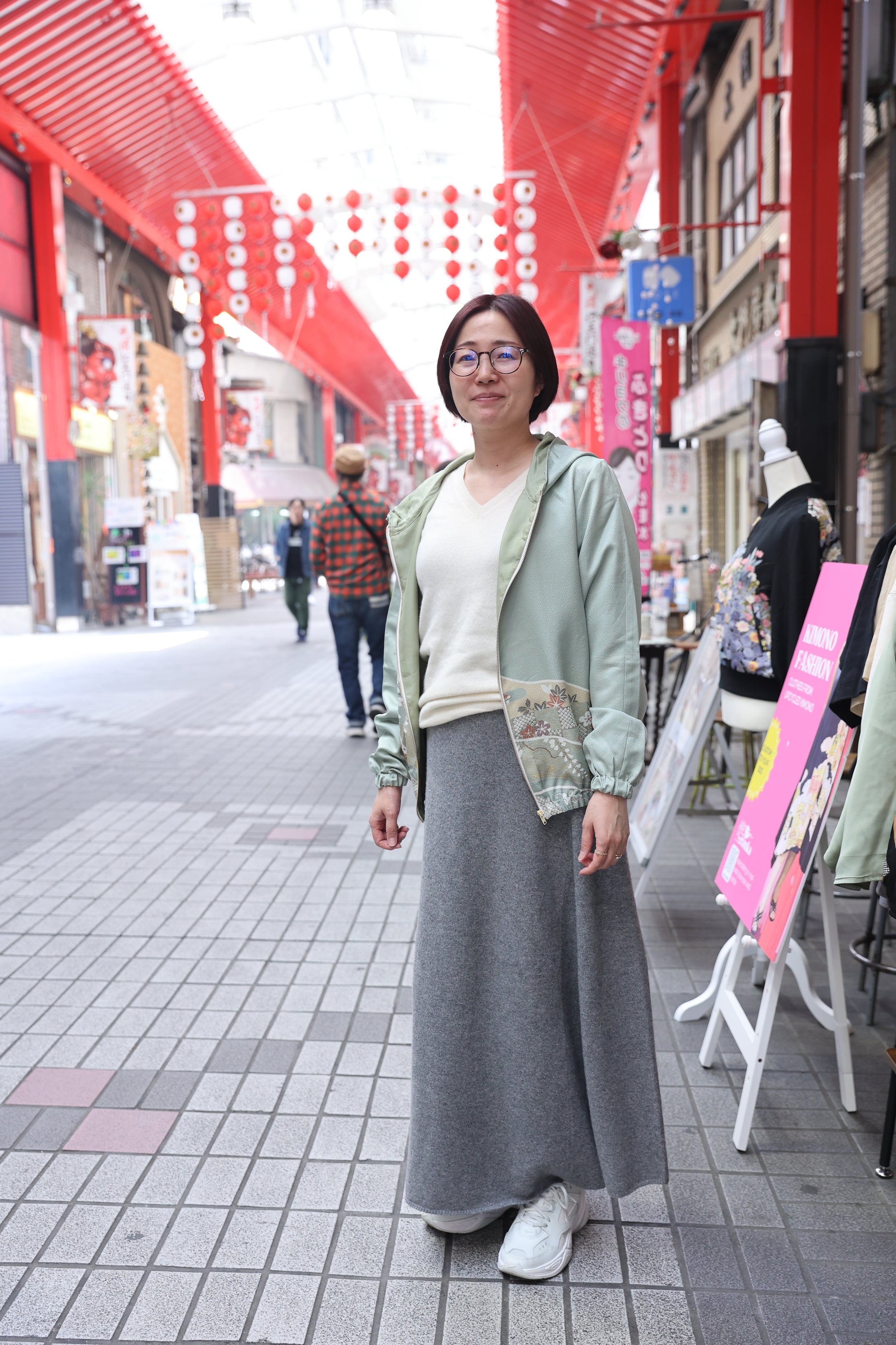 Ap10 On-hand: ZH0403 | Mint Green Zipped Hoodie | M