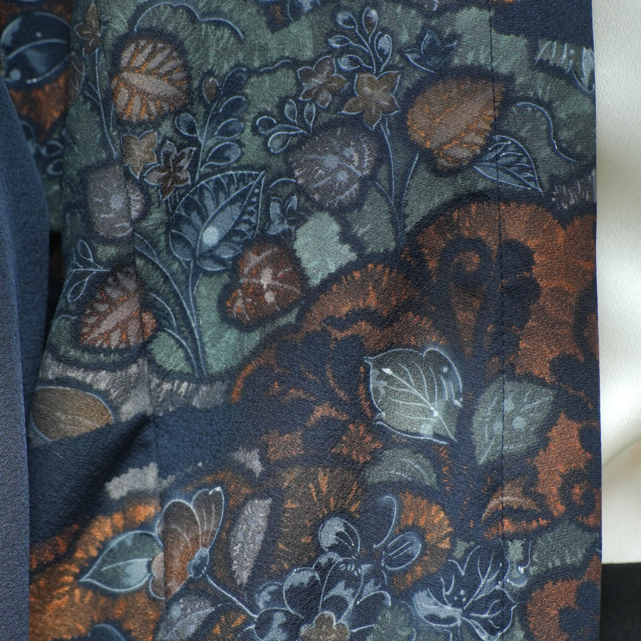 [RARE!]Premium On-hand: Navy Hoodie | H6609