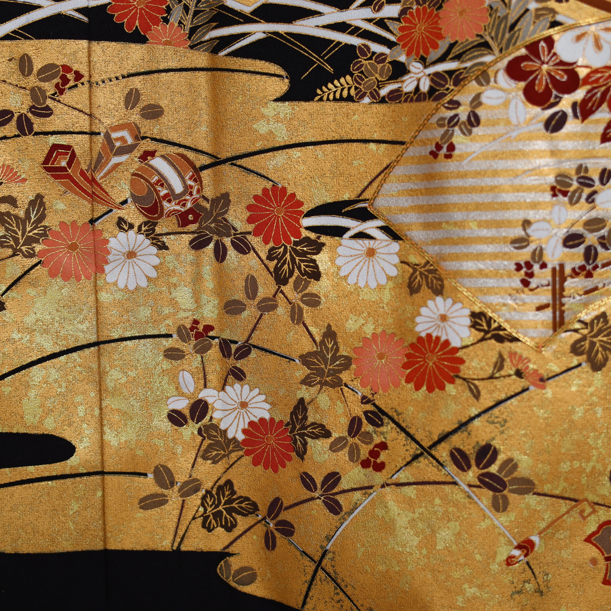 Bai Fabric: 0519_27 | Golden Garden Fans