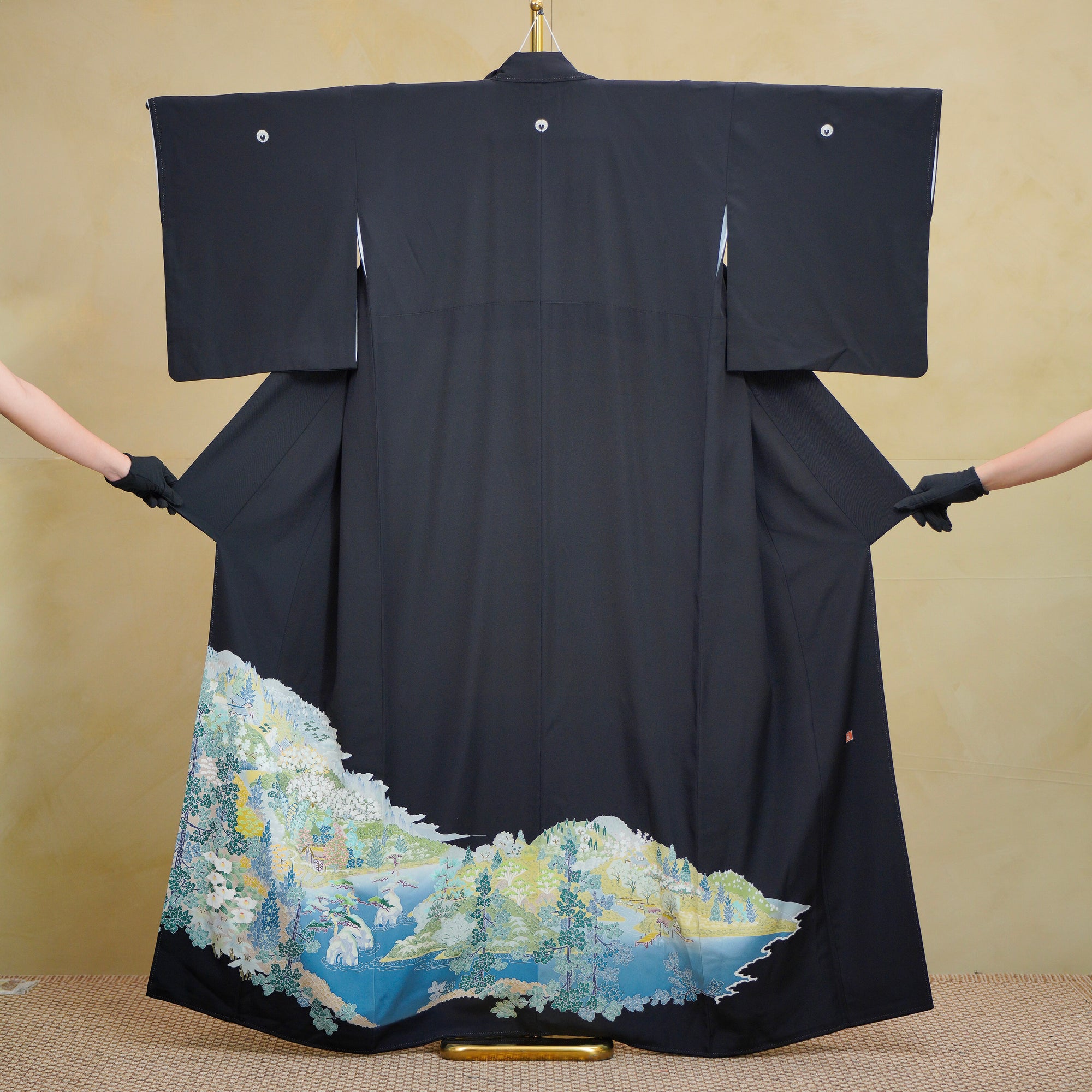 Premium Sho Fabric: 0714_18 | Flowing Fantasy