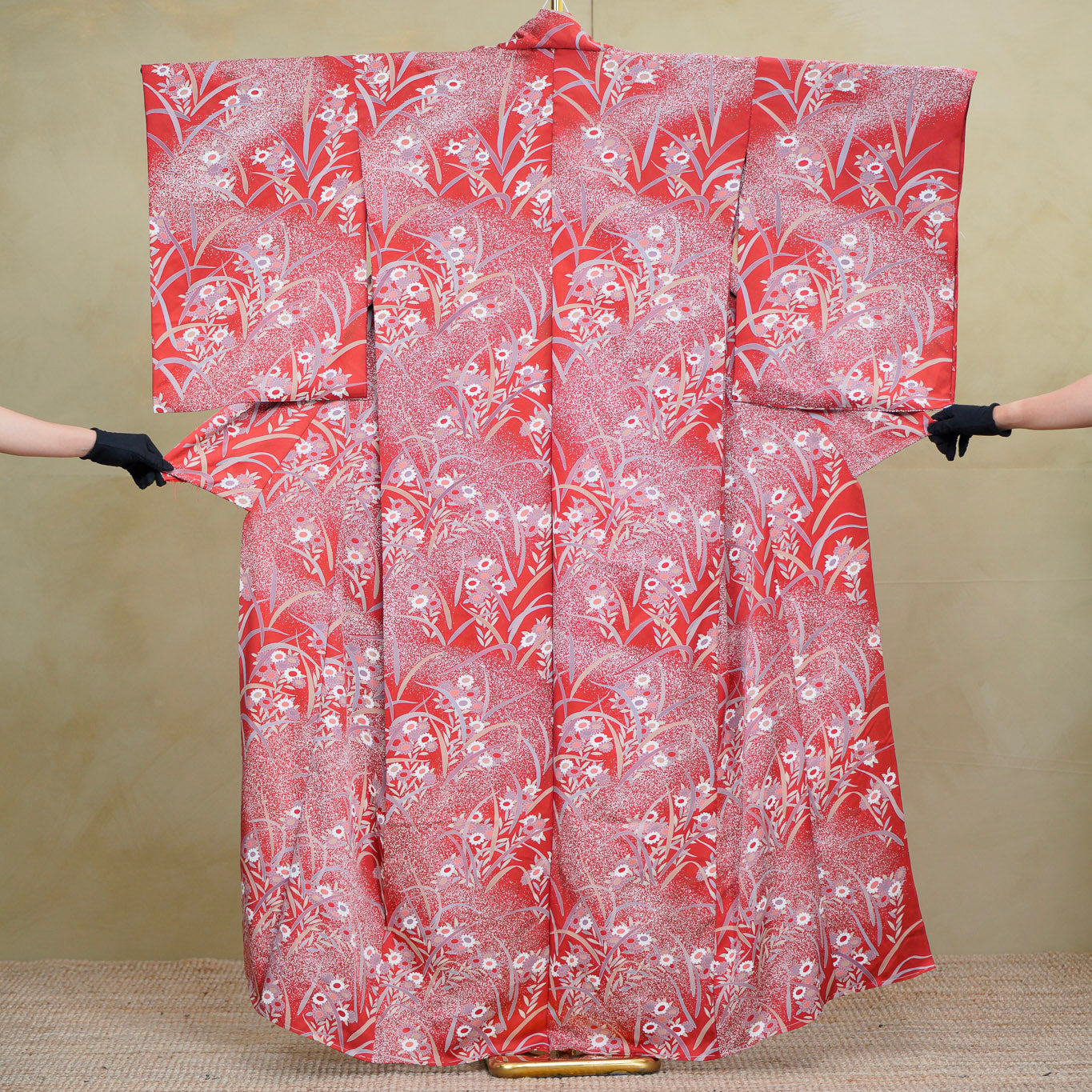 Premium Sho Fabric: 0801_11 | Scarlet Serenade