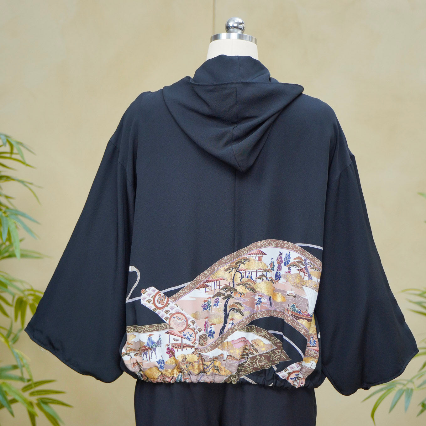 8k Hoodies On-hand: Black Hoodie | H7794