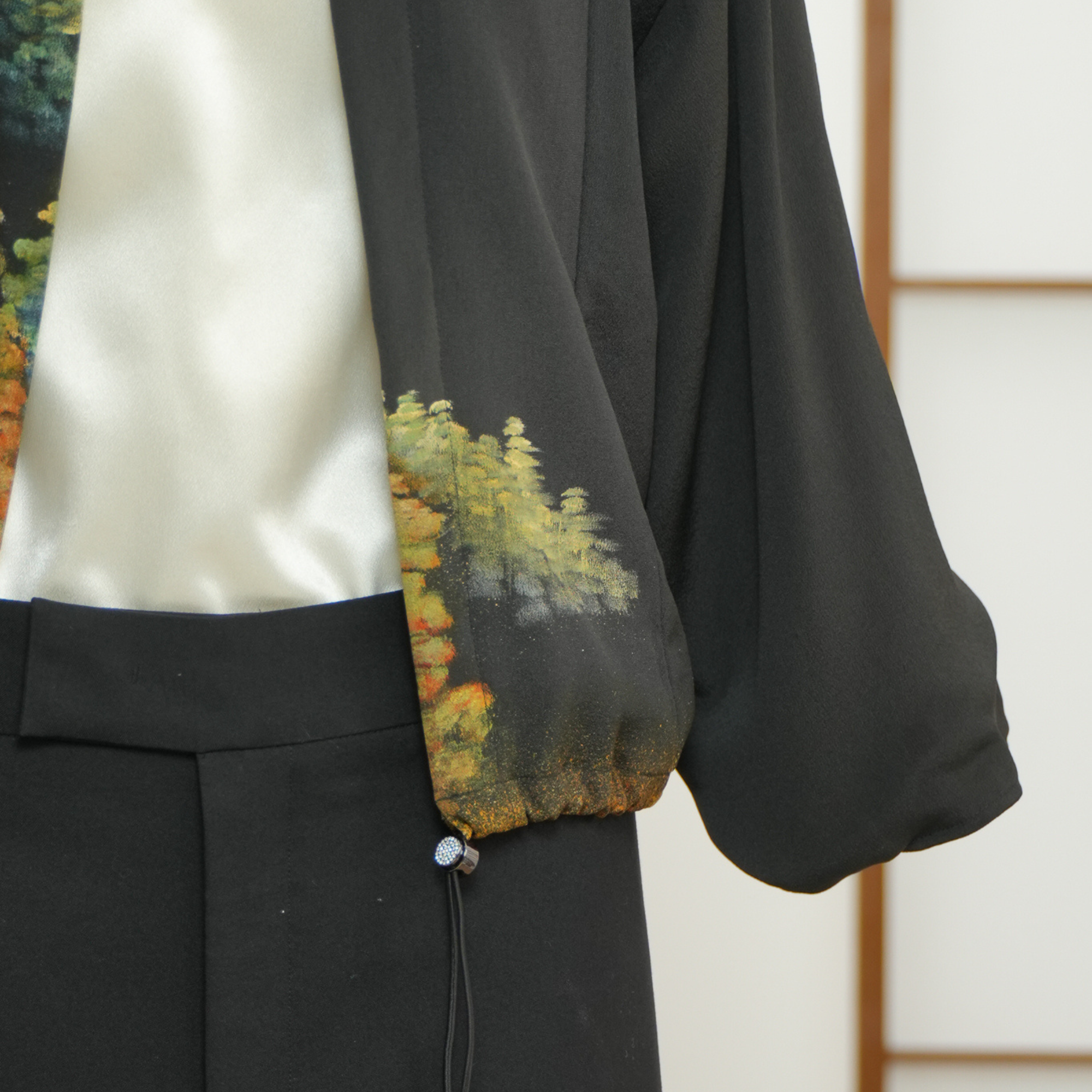Premium On-hand item: Black Kodomo Hoodie | HK7639Y - Autumn colors!