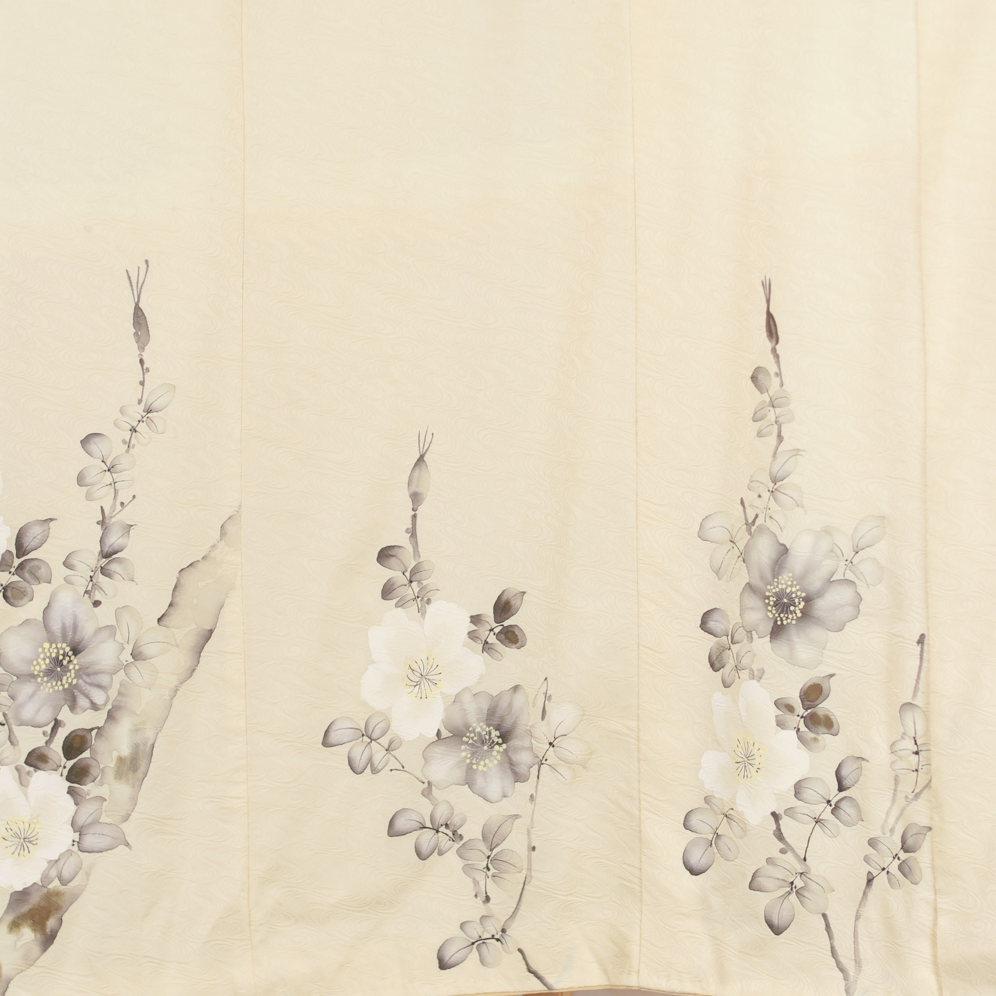 NALB - (No Art Left Behind) Fabric: 0126NALB-04 | Cream flowers