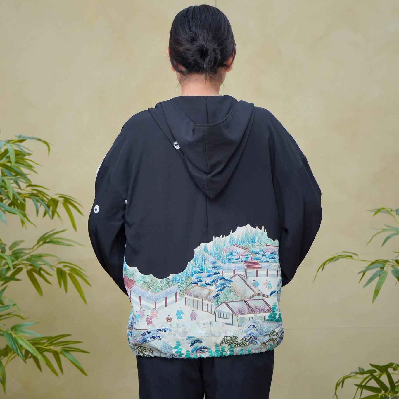 Premium On-hand: Black Hoodie | H8228Y