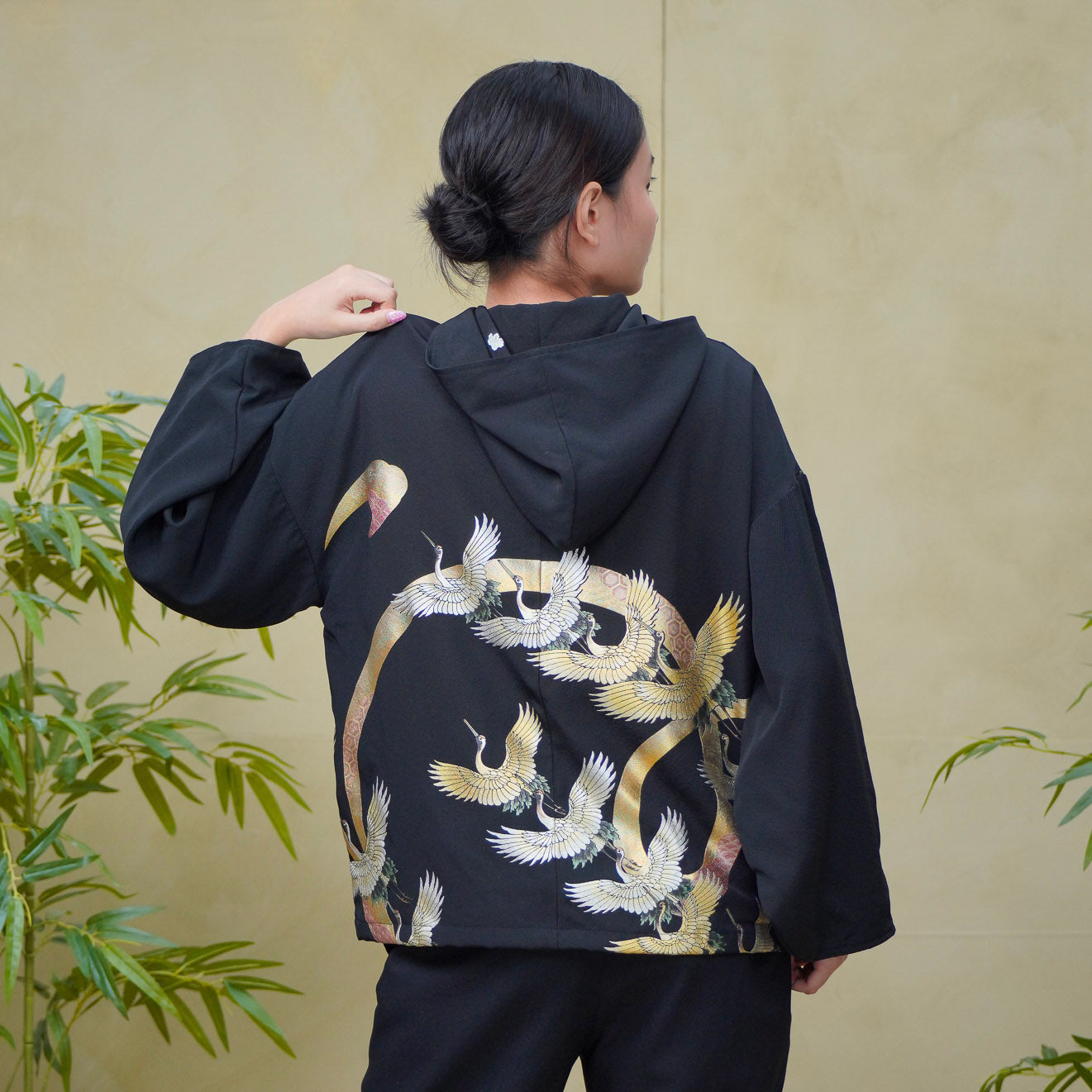 On-hand: Black Hoodie With Zipper | HWZ8258M
