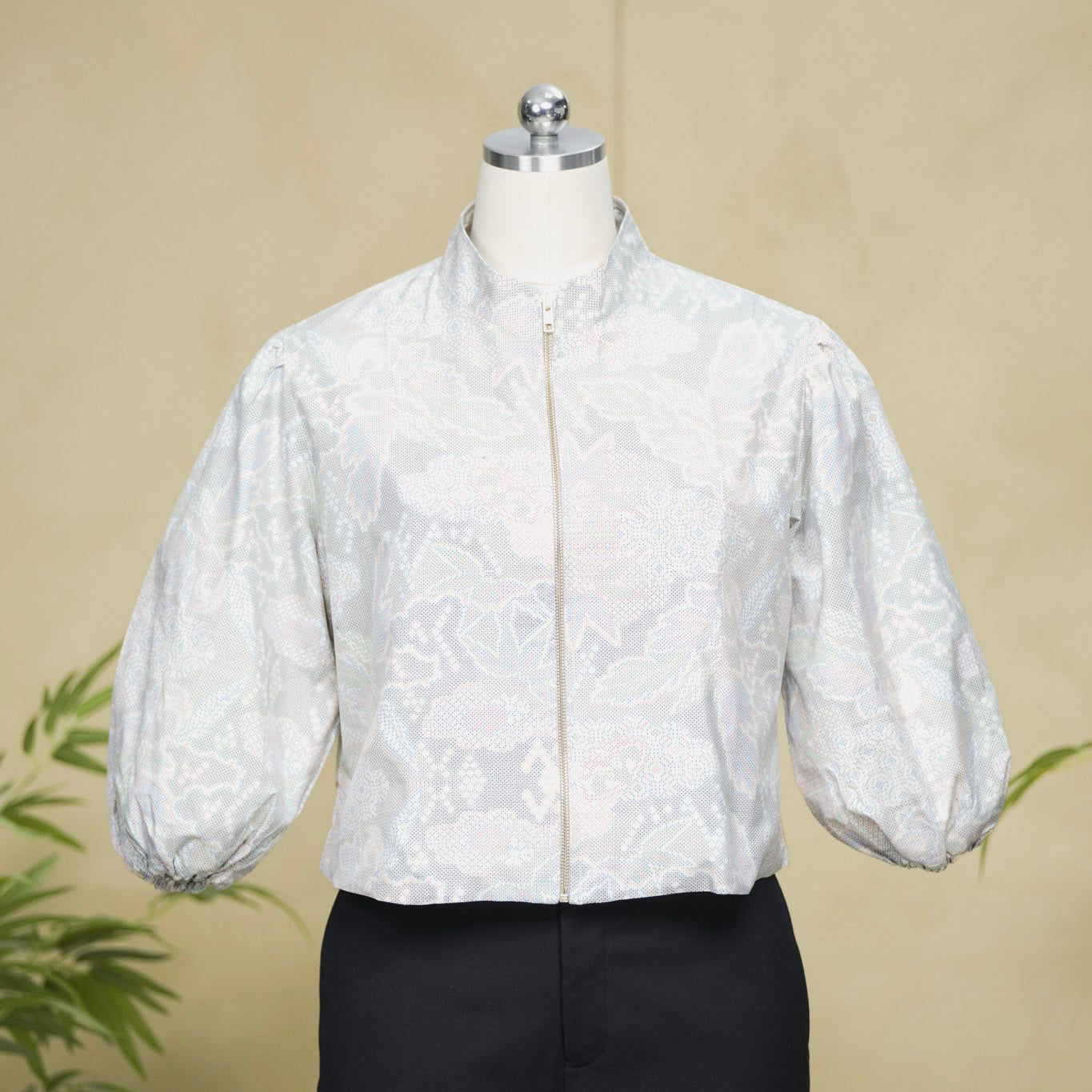 Premium On-hand item: White Puff Jacket | XLB | PJ8366M (SO M)