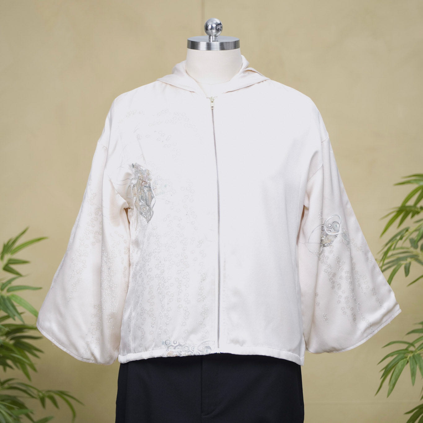 Premium On-hand: Cream Hoodie With Zipper | HWZ5702 (SO M)