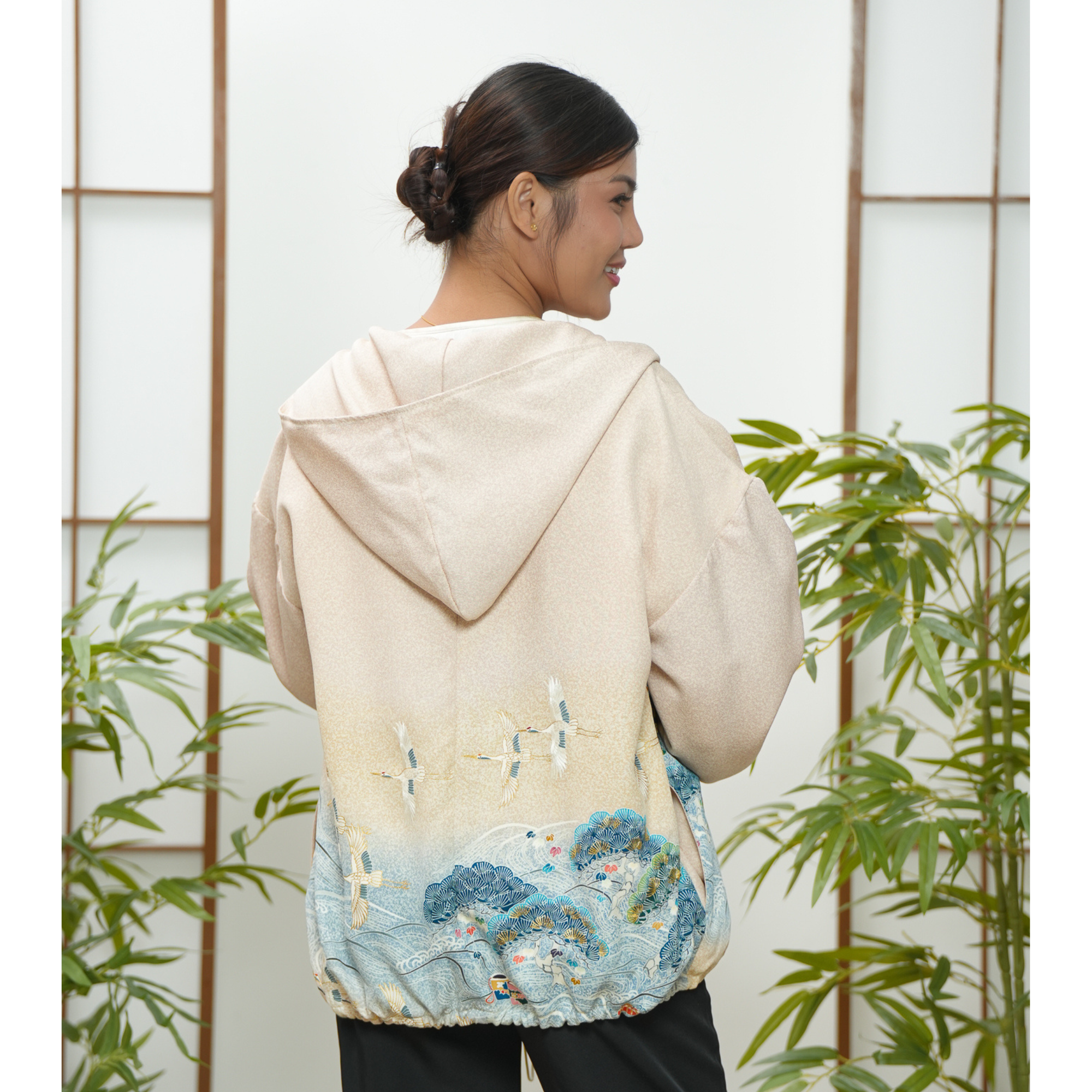 WC 32 Campaign: Cream Hoodie | H7789