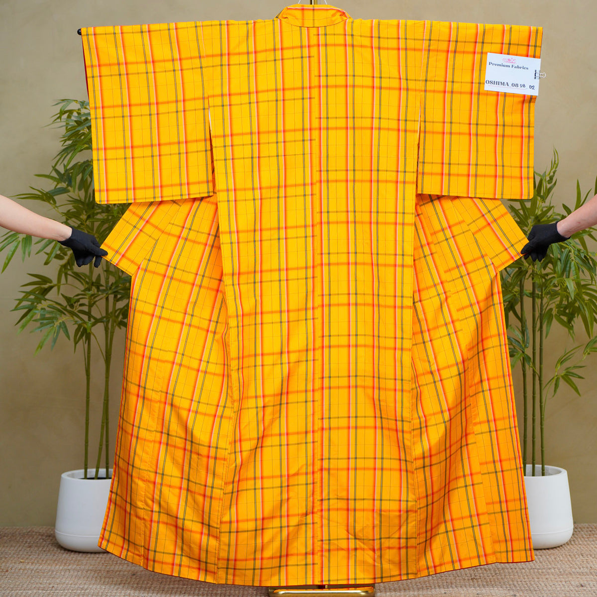 Premium Oshima Fabric: 0818_02 | Saffron Linework