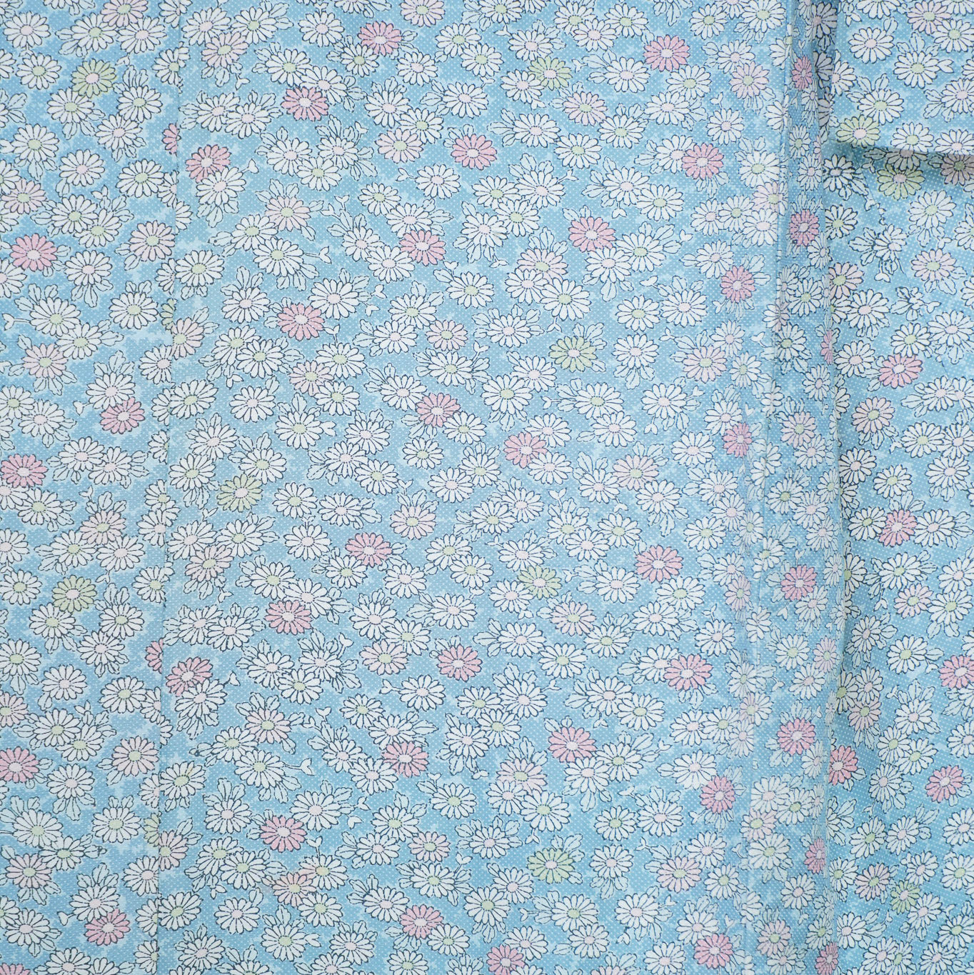 Welcome Fabric: 0820_44 | Blue Petal Field