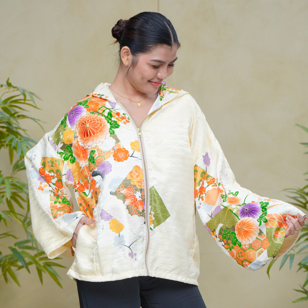 8k Hoodies On-hand: Cream Hoodie With Zipper | HWZ7894Y
