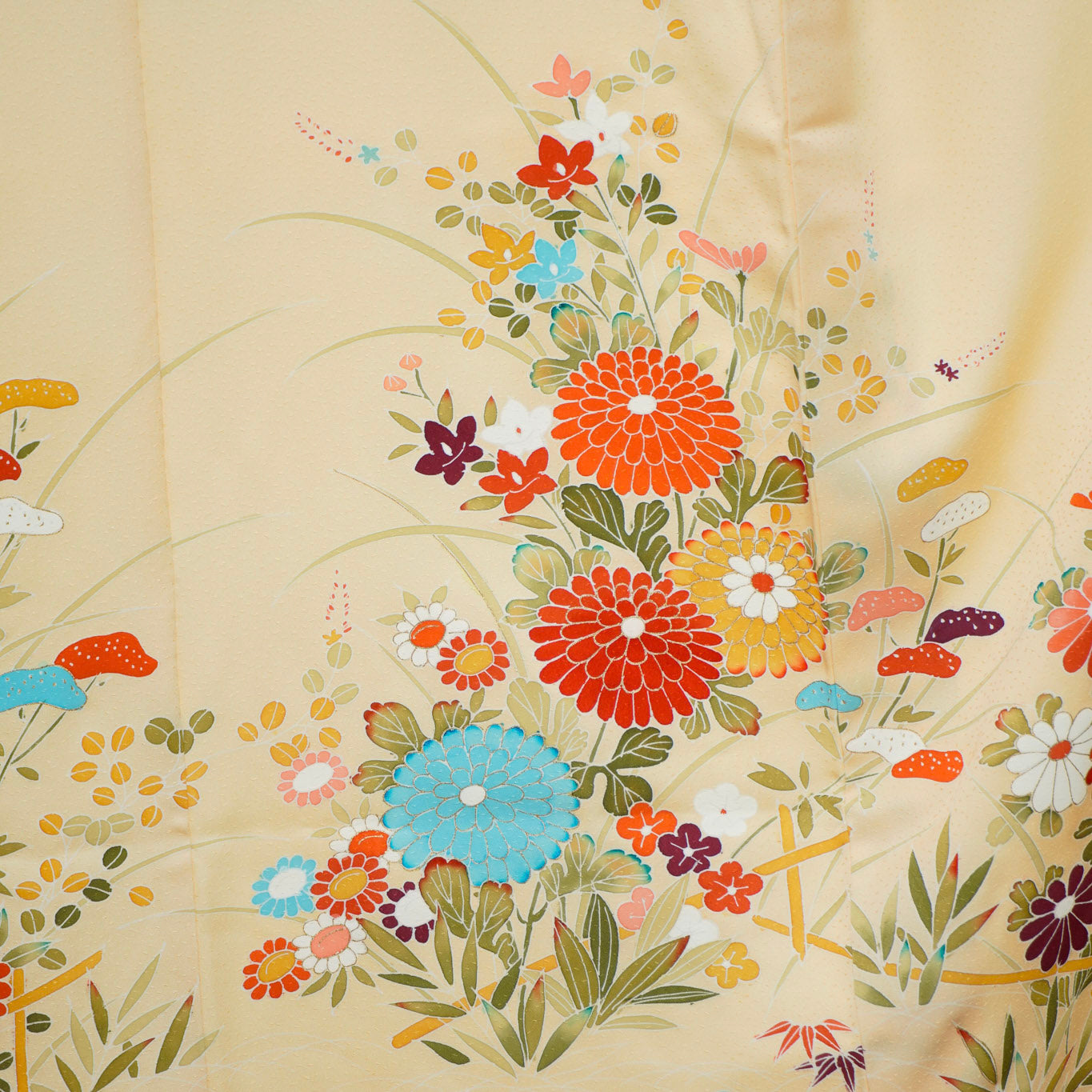 TYSB14 Premium Bonus: Cream Canvas